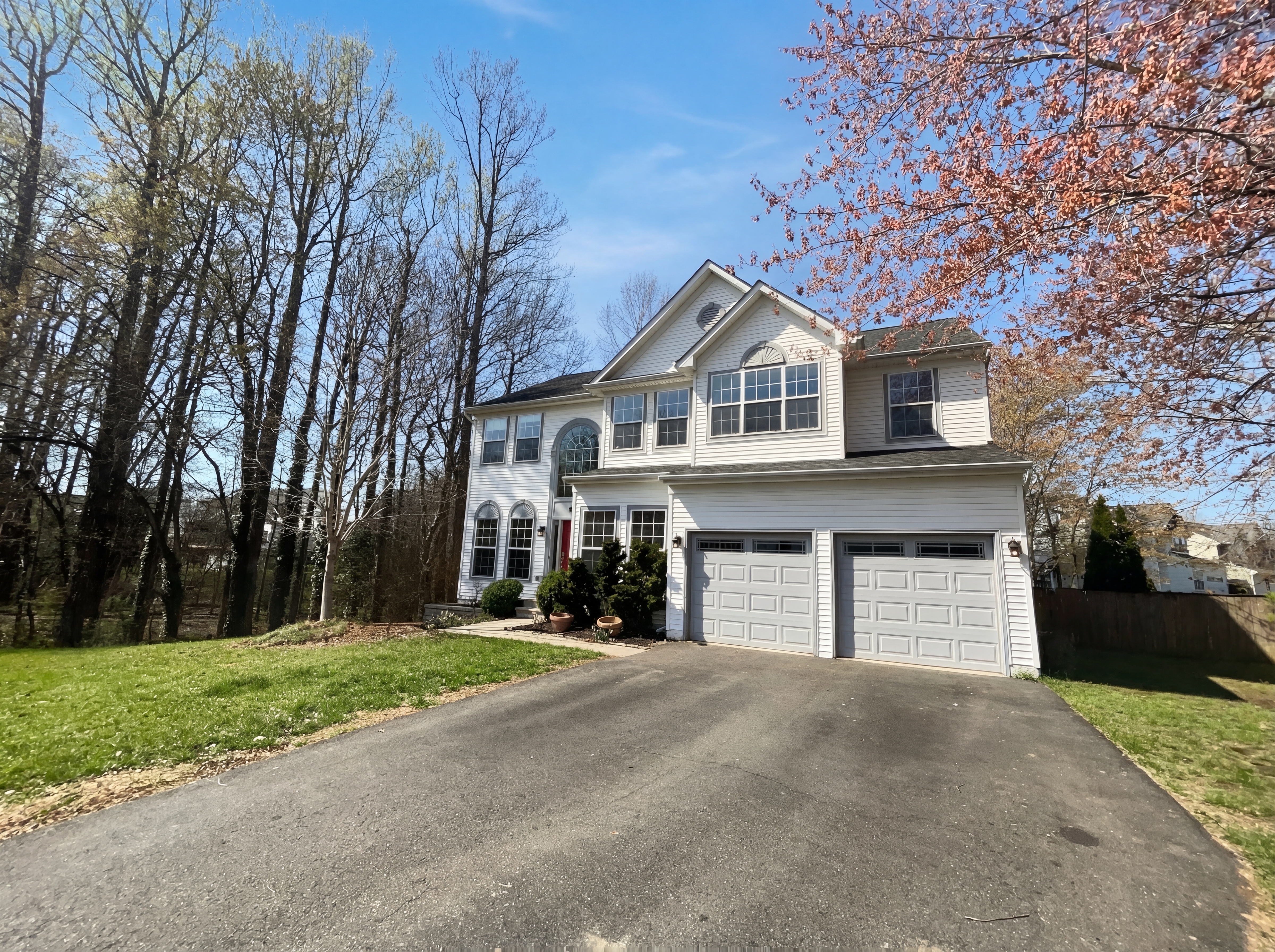 Photo 8 of 51 of 9300 Bradley Ct, Manassas Park, VA