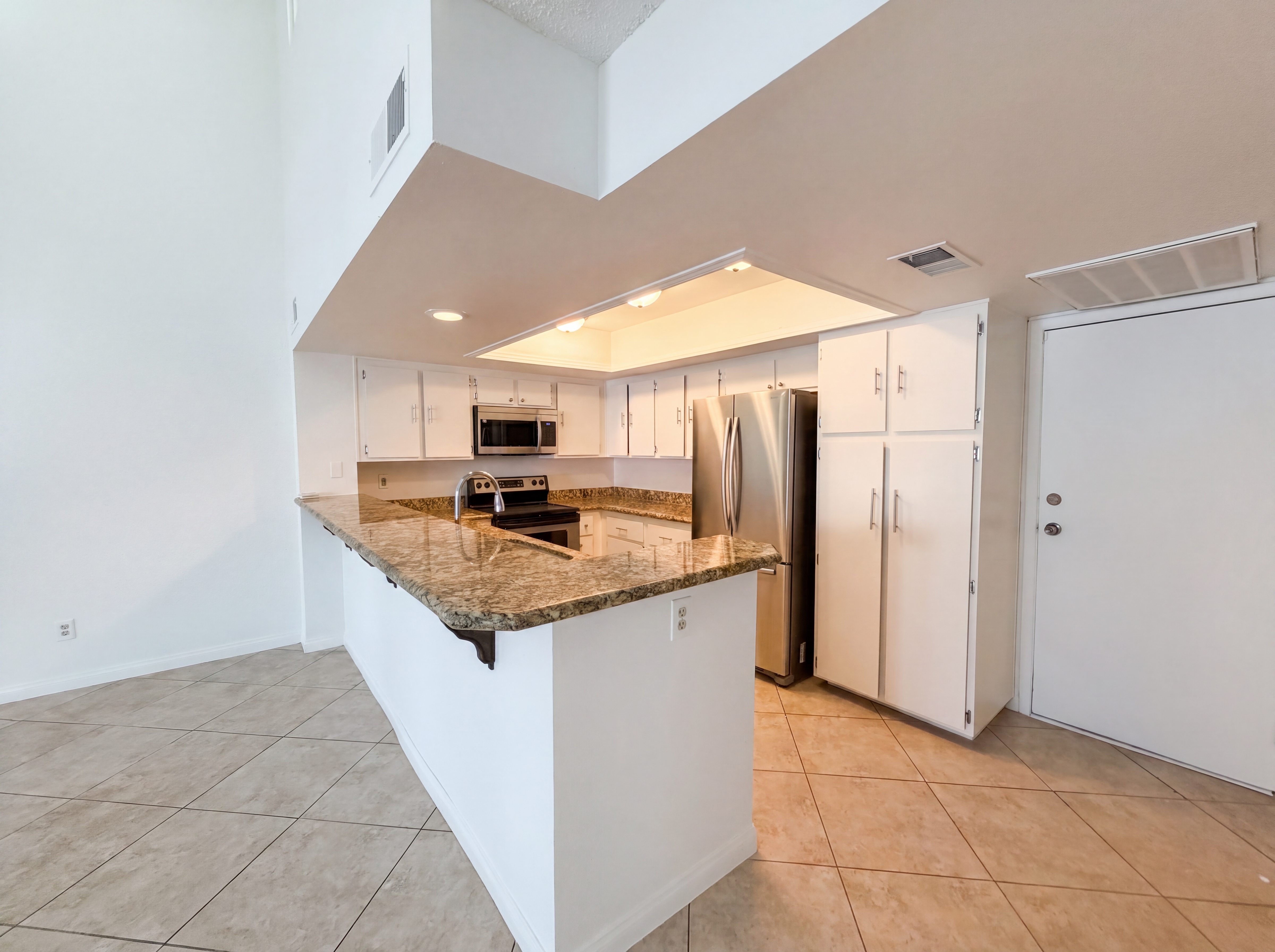 Photo 13 of 28 of 5631 Vineyard Ln, Las Vegas, NV