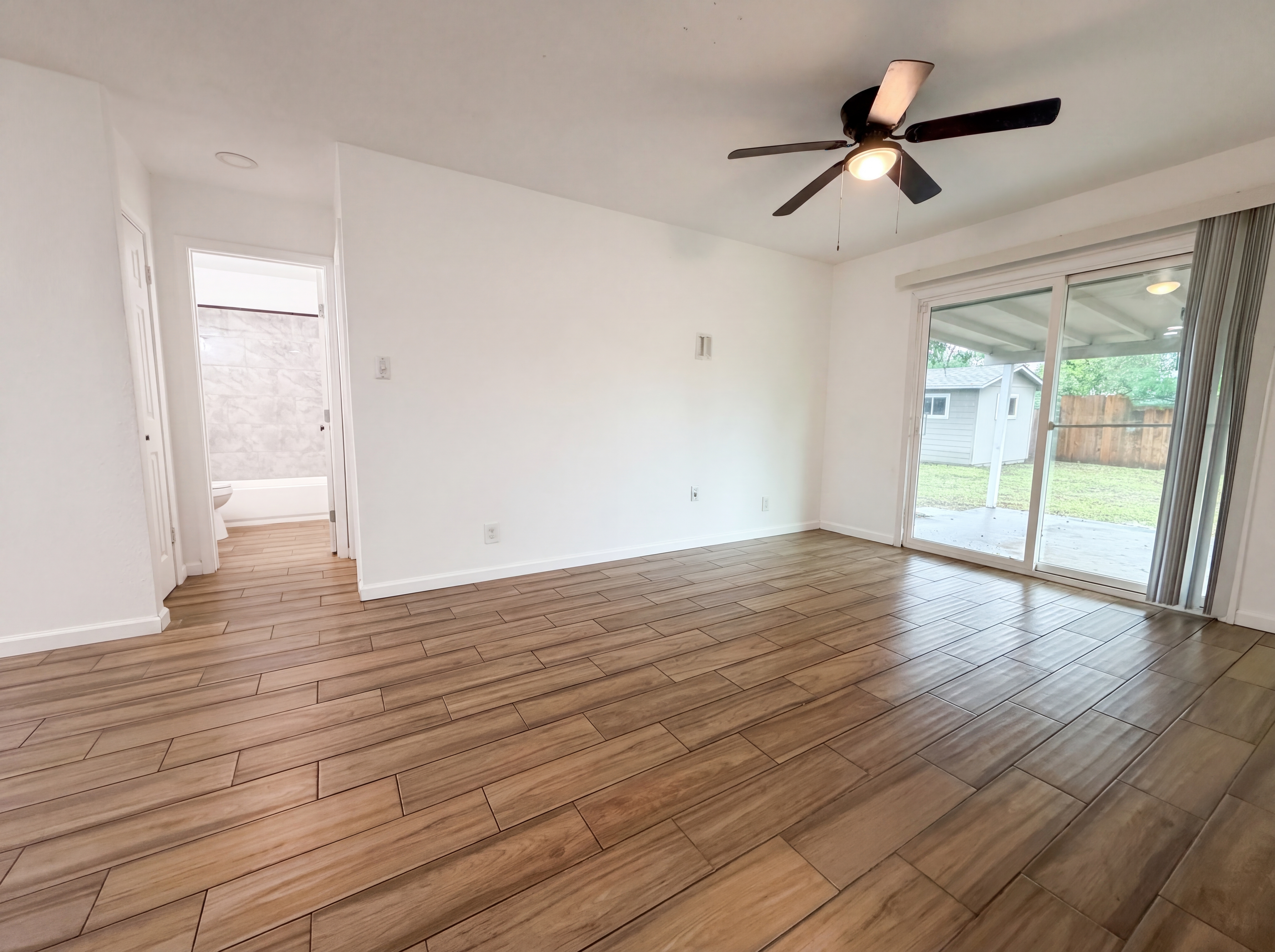 Photo 6 of 16 of 3702 Autumn Ln, San Antonio, TX