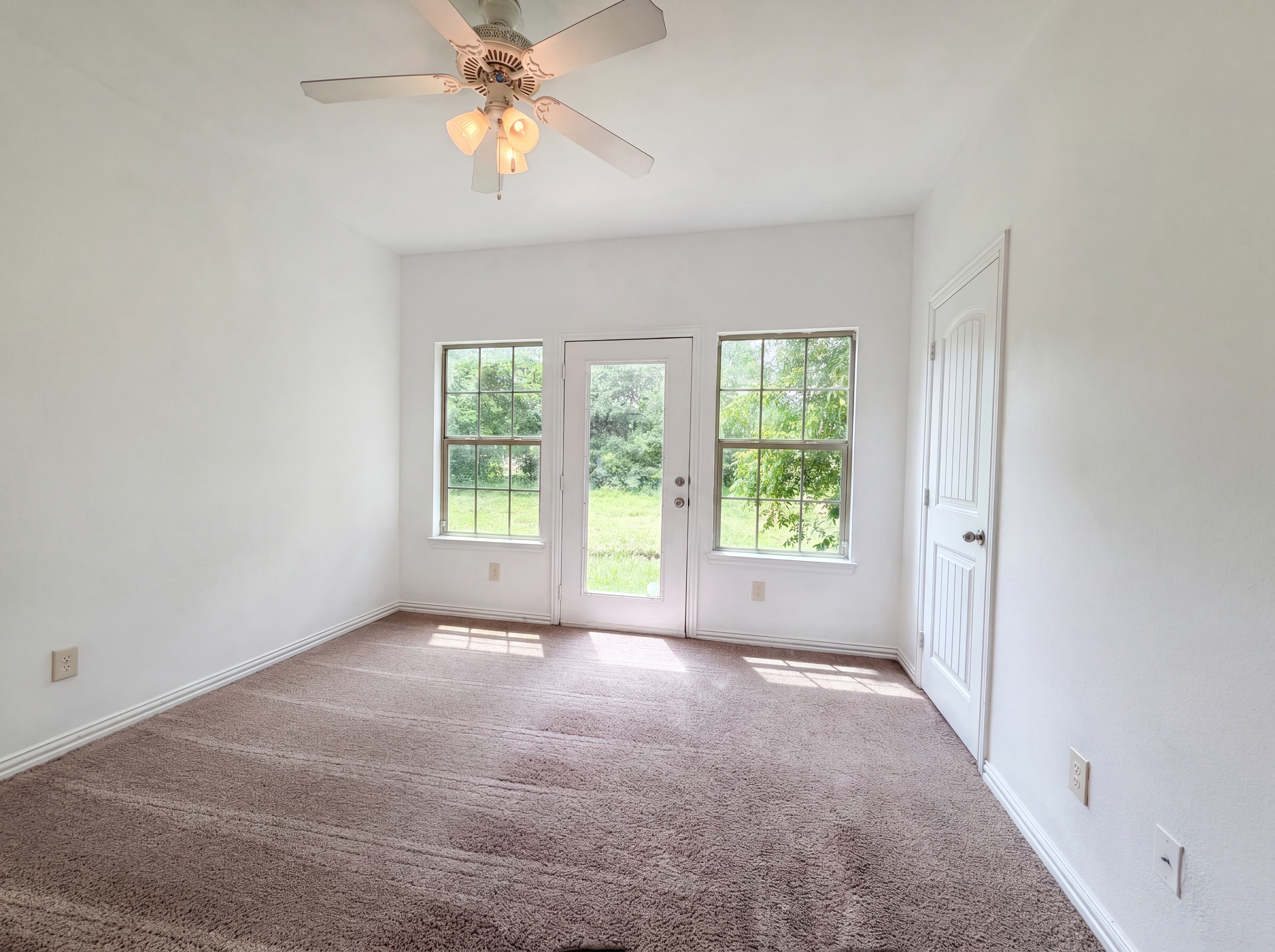 Photo 8 of 23 of 1524 Aldra Dr, Fort Worth, TX