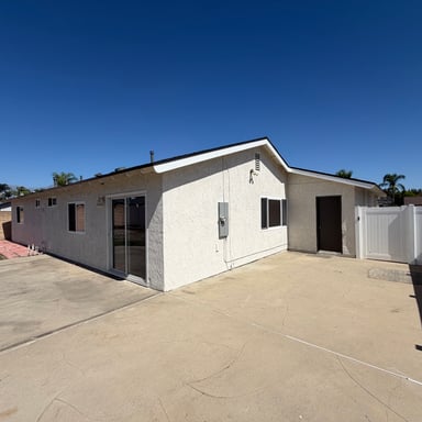 Property photo 1 of 11828 Craw Ave