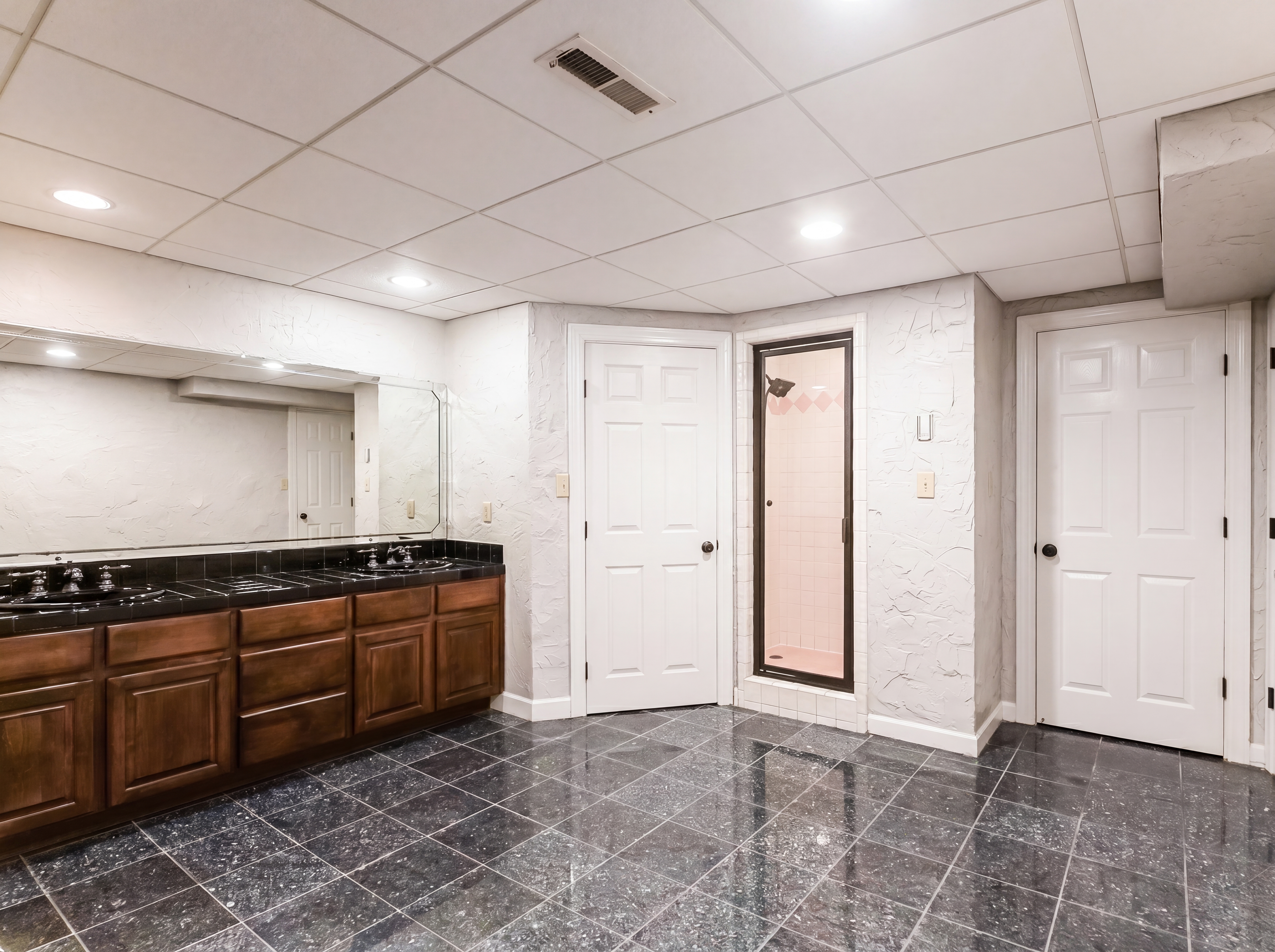Photo 19 of 35 of 5064 Greystone Way, Hoover, AL