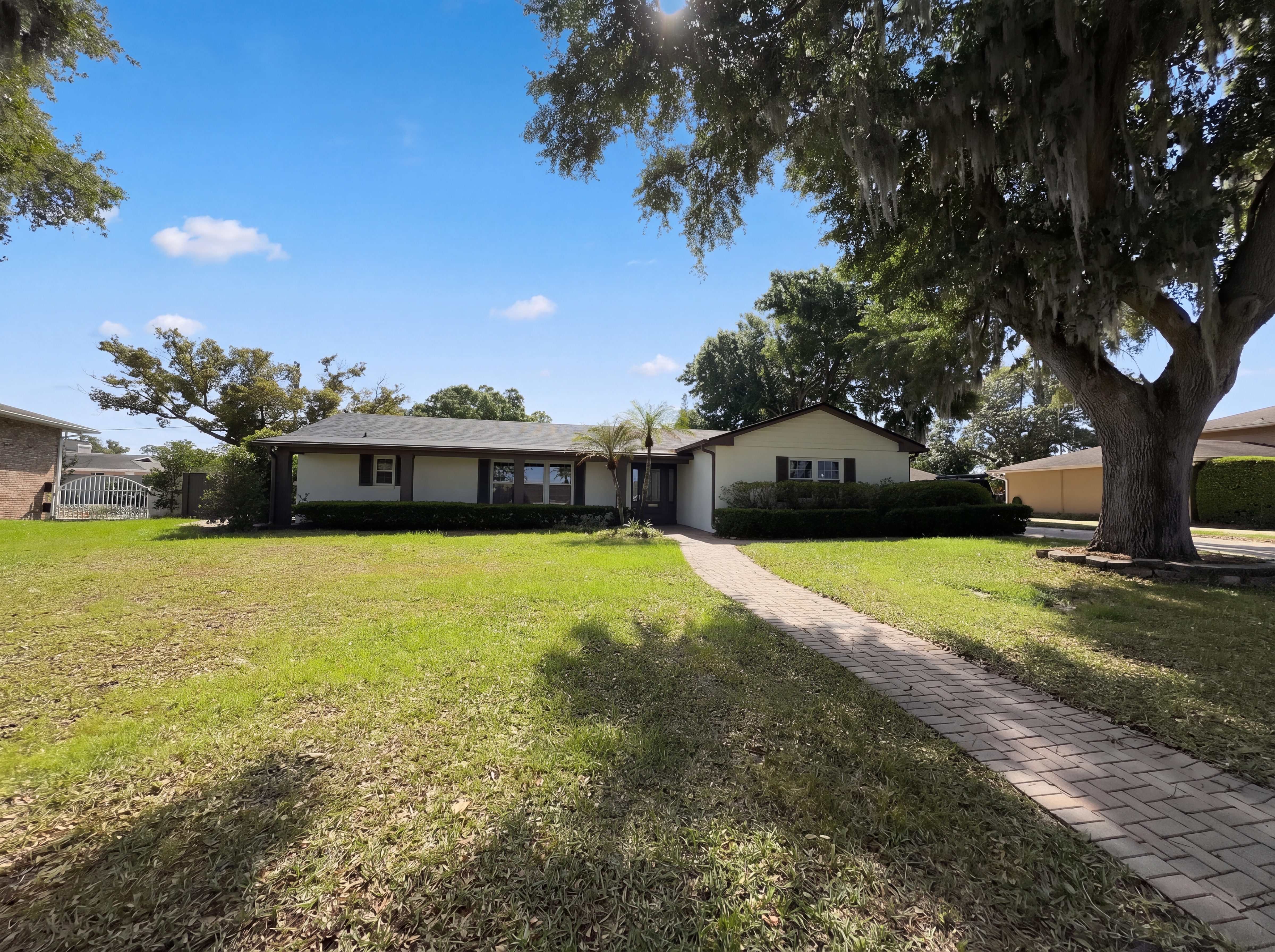 Photo 6 of 38 of 51 Oakleigh Ln, Maitland, FL