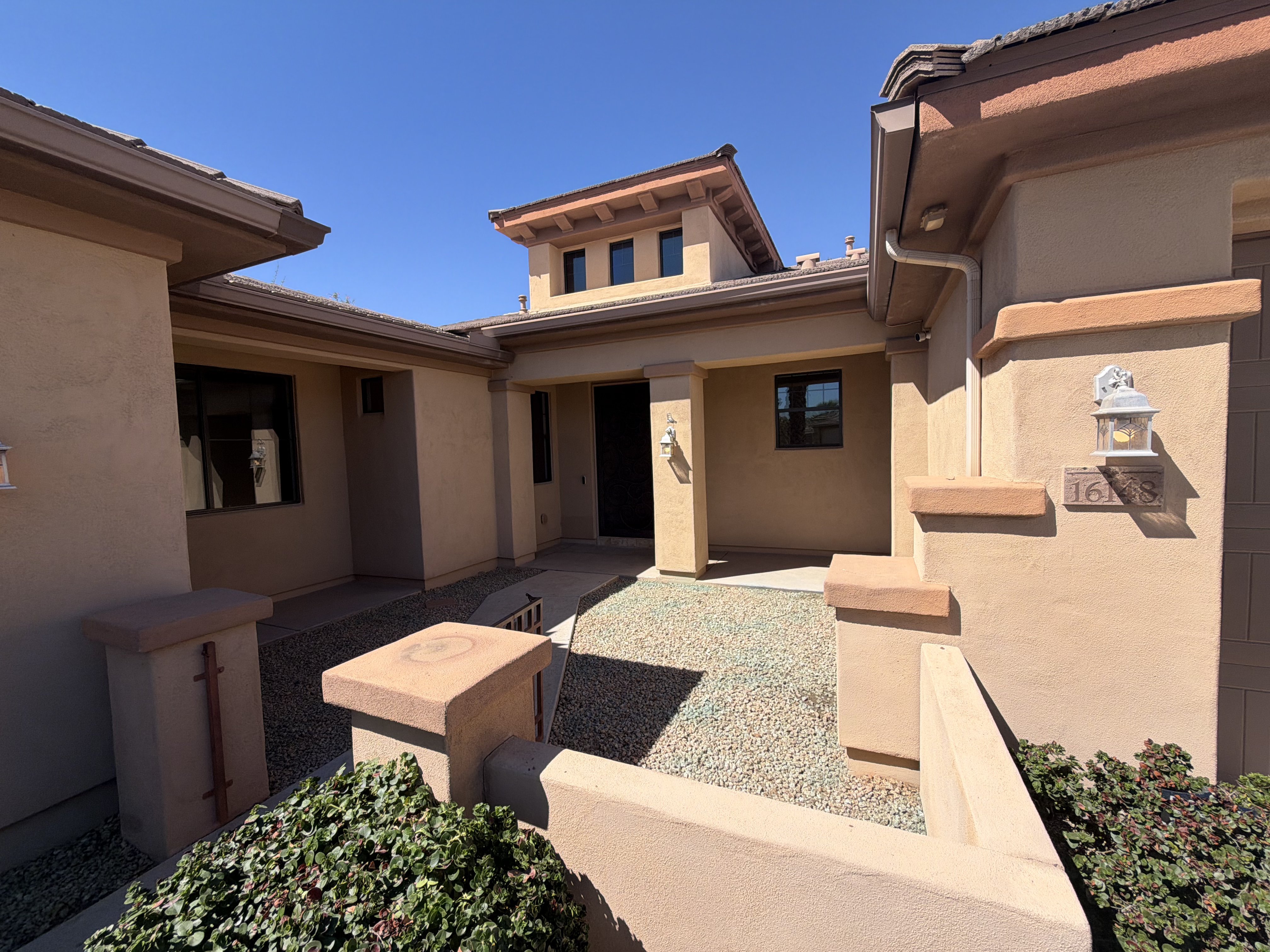 Photo 11 of 23 of 16148 W Glenrosa Ave, Goodyear, AZ