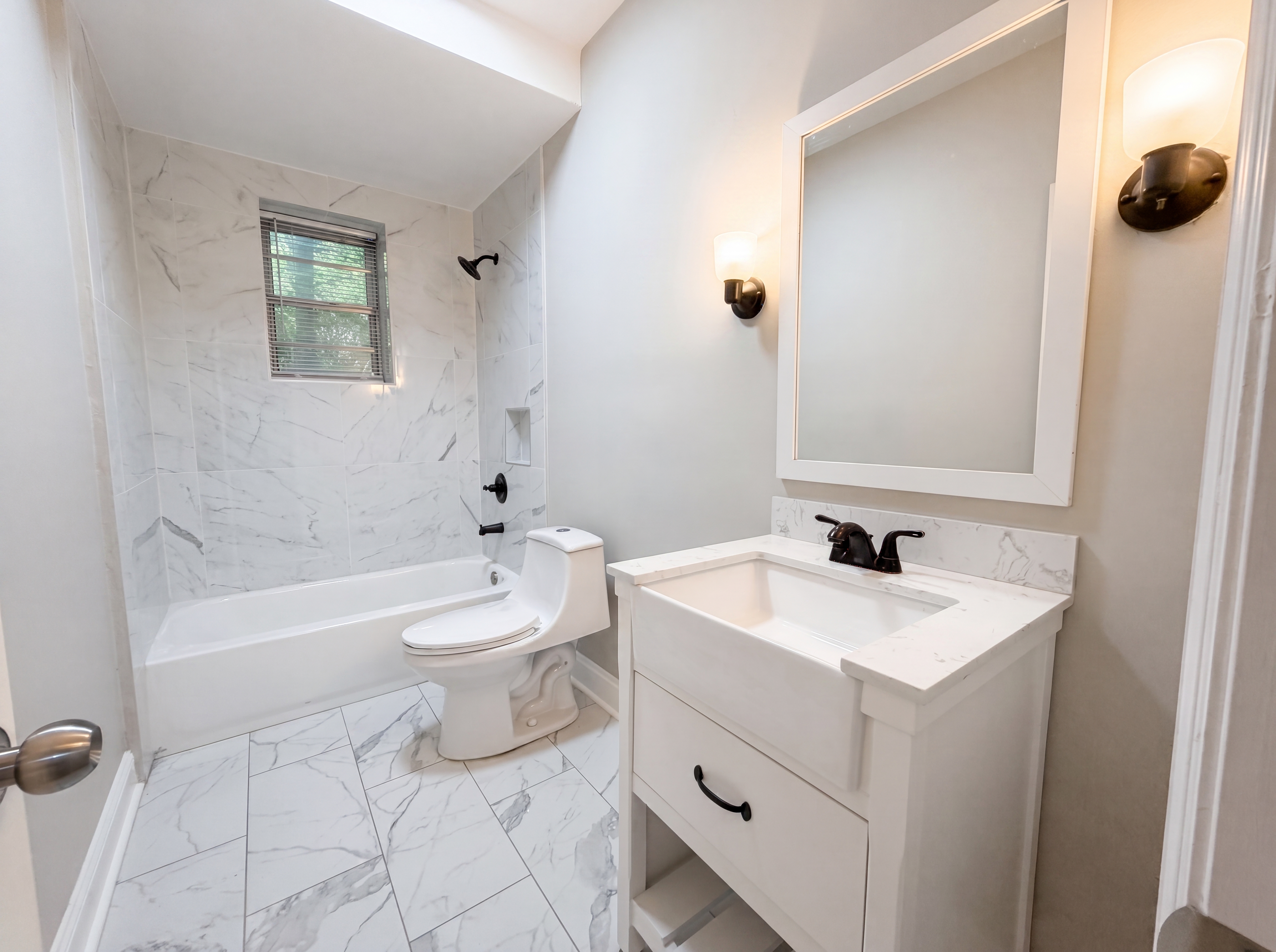 Photo 17 of 27 of 2801 Shades Crest Rd, Vestavia Hills, AL
