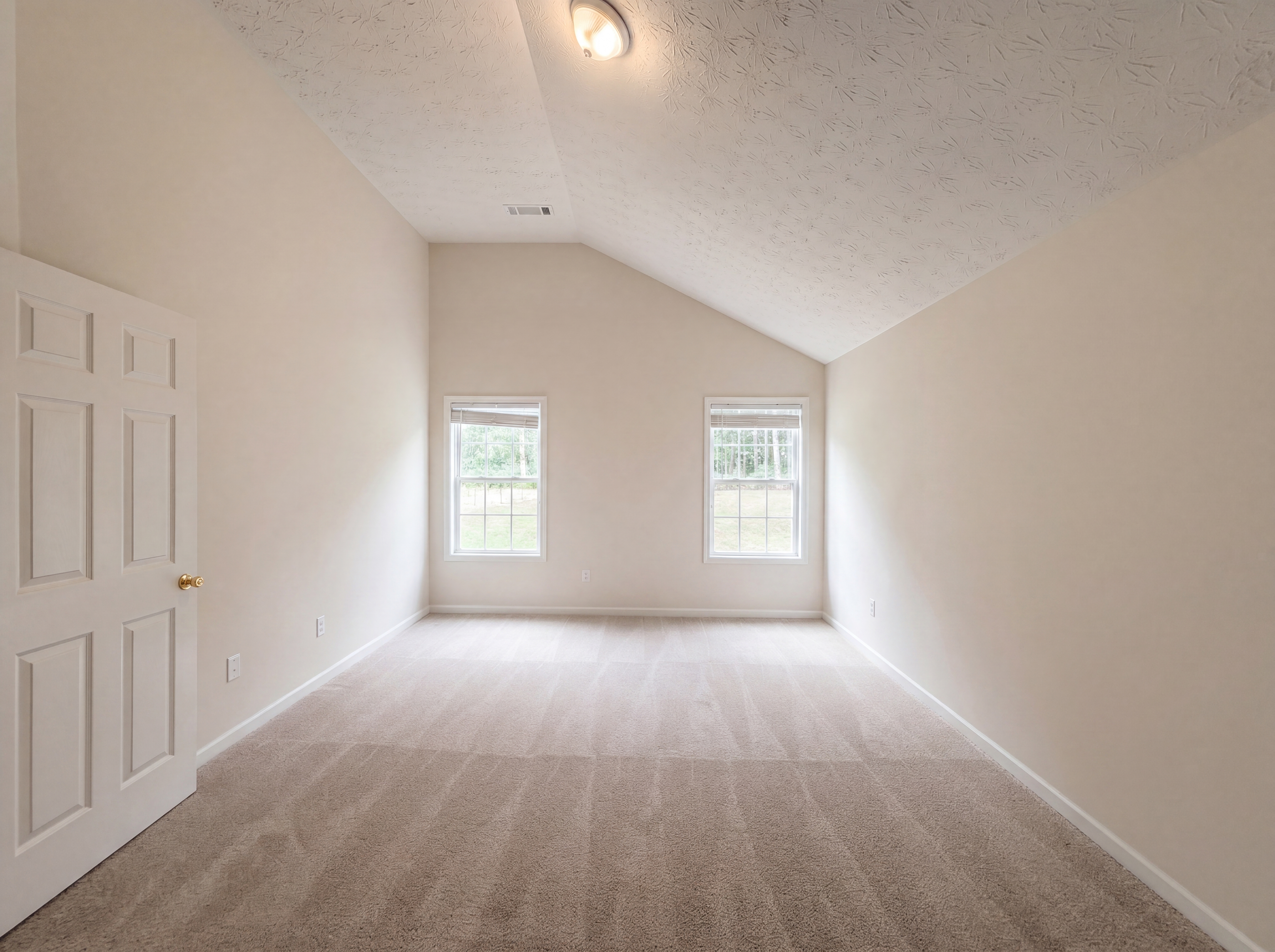 Photo 4 of 25 of 6774 Fairfax Ct, Lithonia, GA