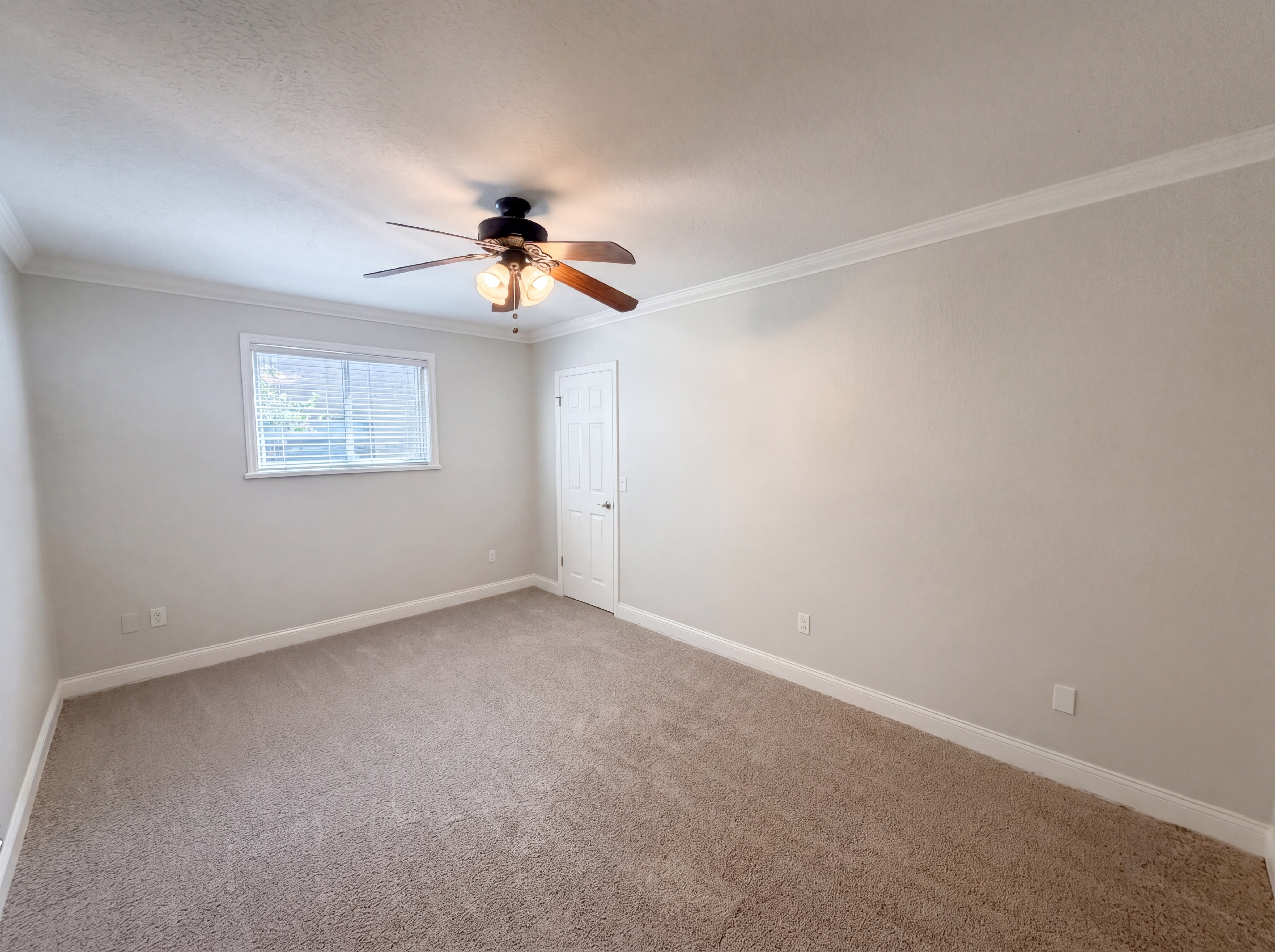 Photo 22 of 50 of 5609 Executive Dr, New Port Richey, FL