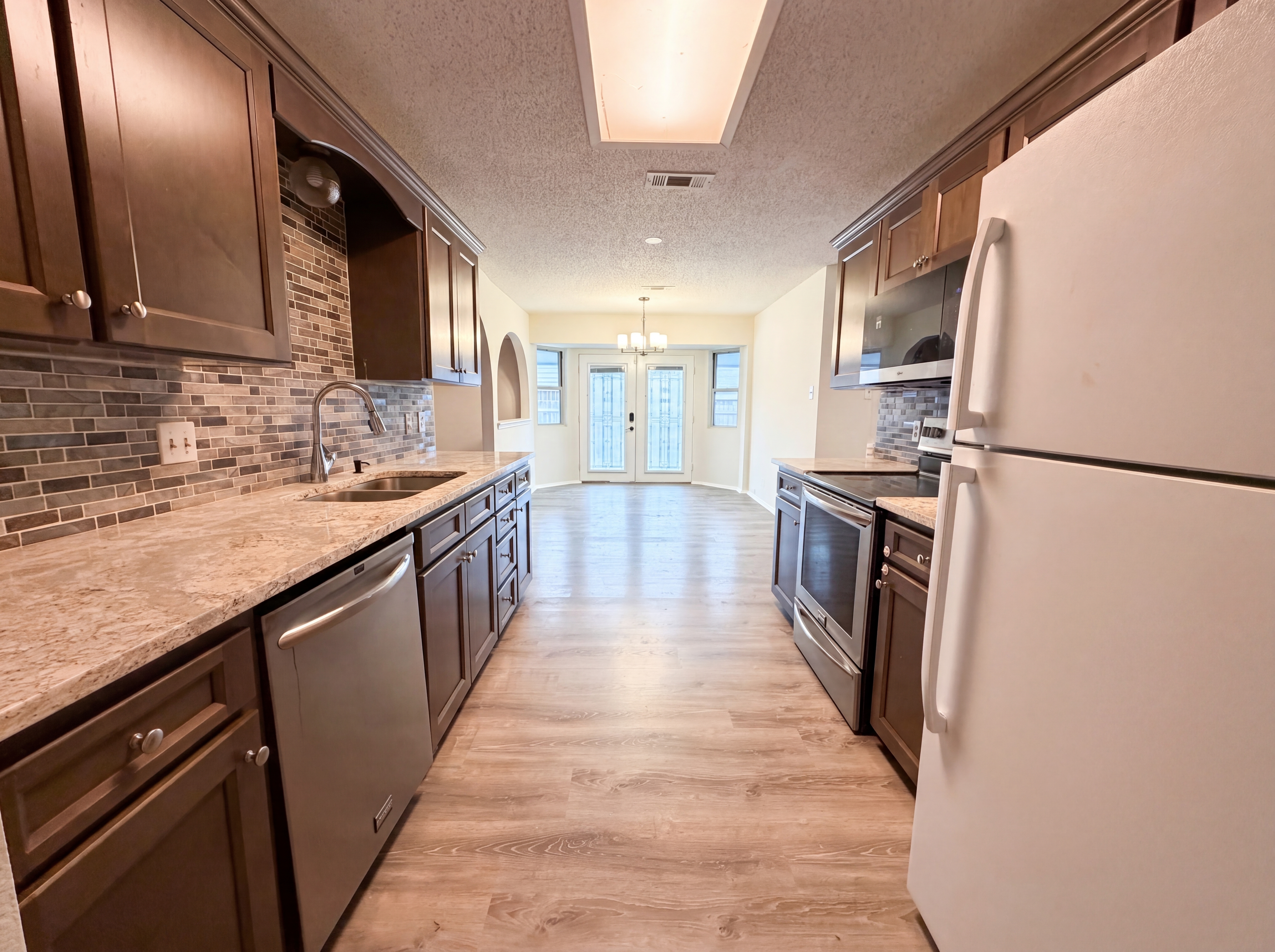 Photo 7 of 18 of 203 W Hogan Dr, Copperas Cove, TX