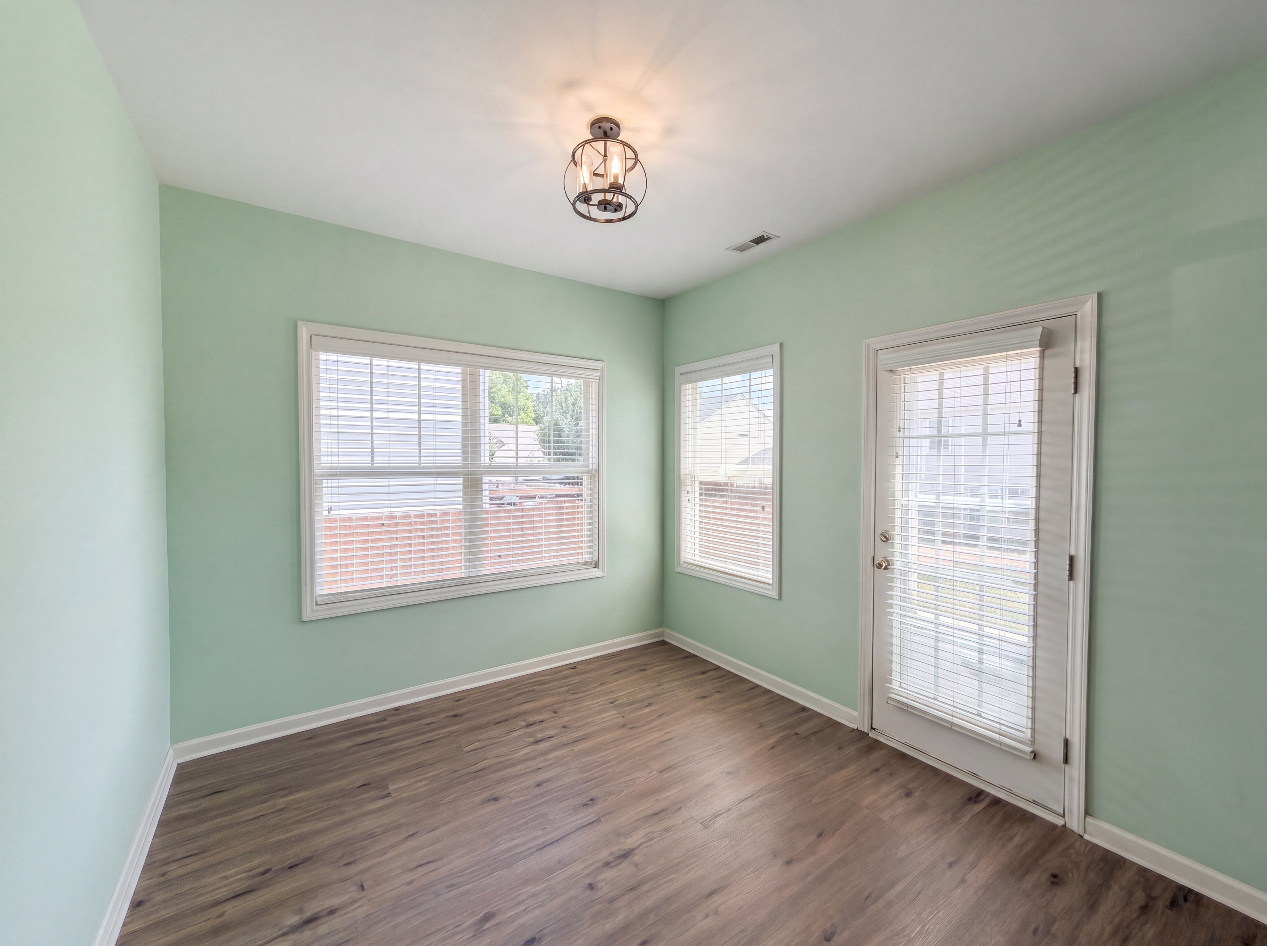 Photo 8 of 17 of 1305 Silver Dr, Mebane, NC