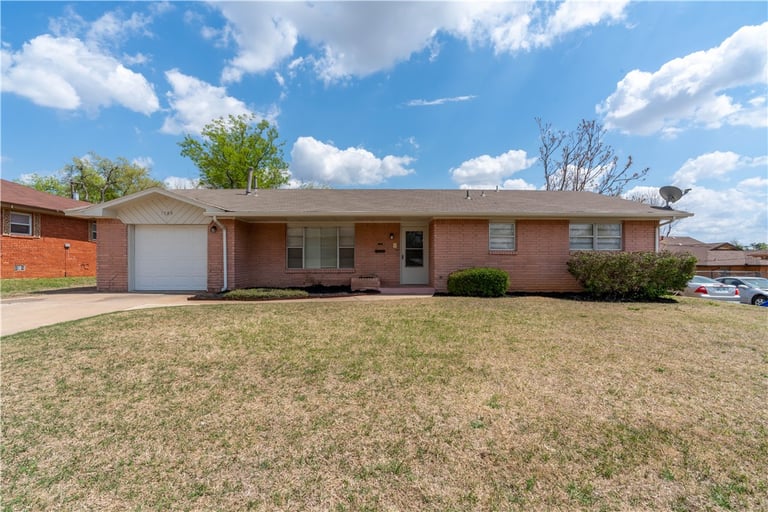 1908 N Dodson Ter, Oklahoma City, OK 73111 Opendoor