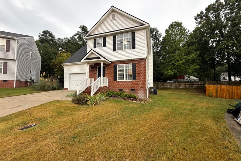 5400 Tanglewood Pine Ln Raleigh NC 27610