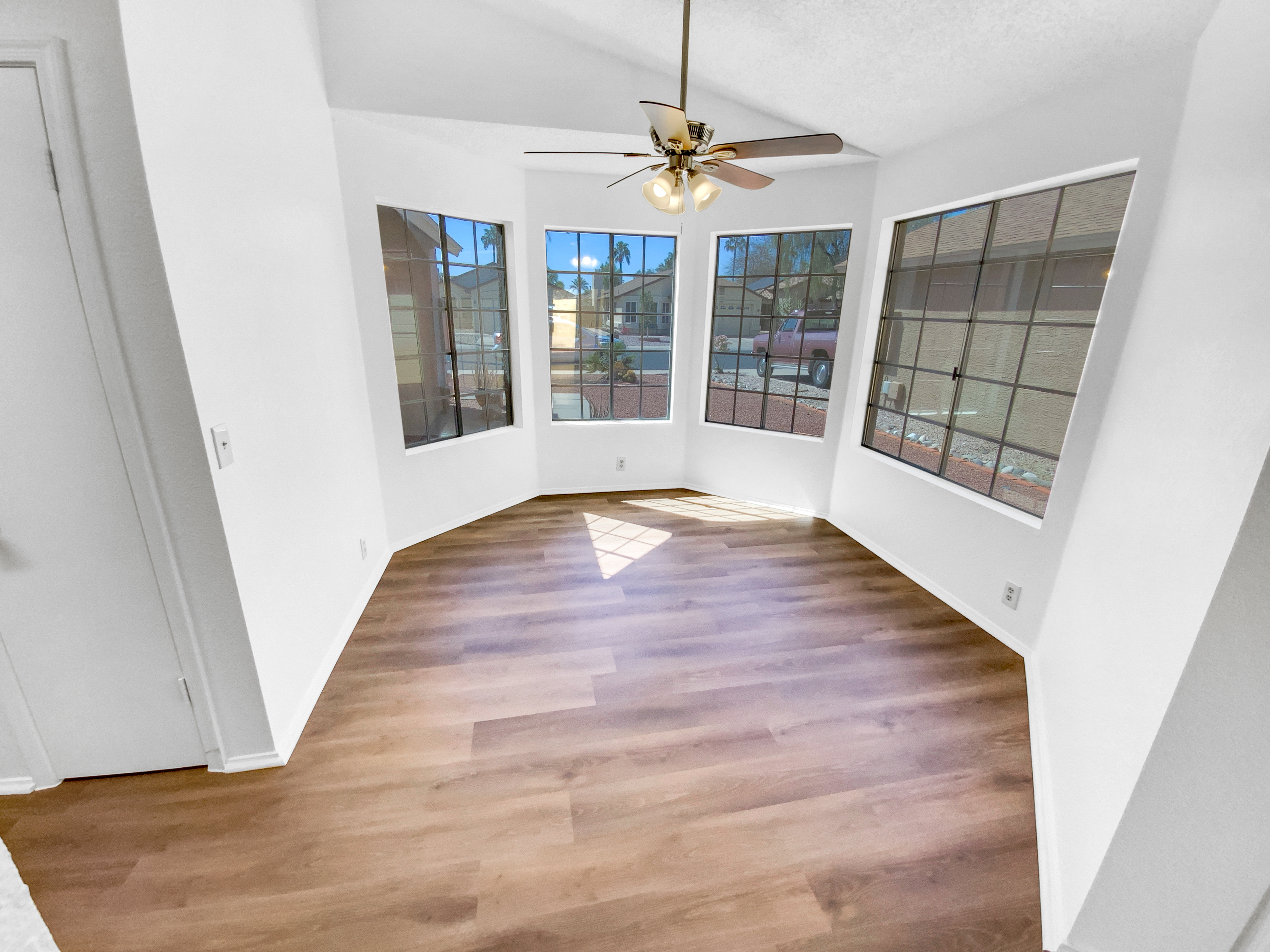 Photo 12 of 23 of 14950 W Rockrose Way, Surprise, AZ