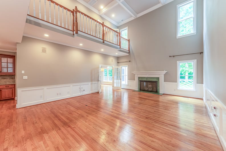 Property photo 3 of 302 Versailles Dr