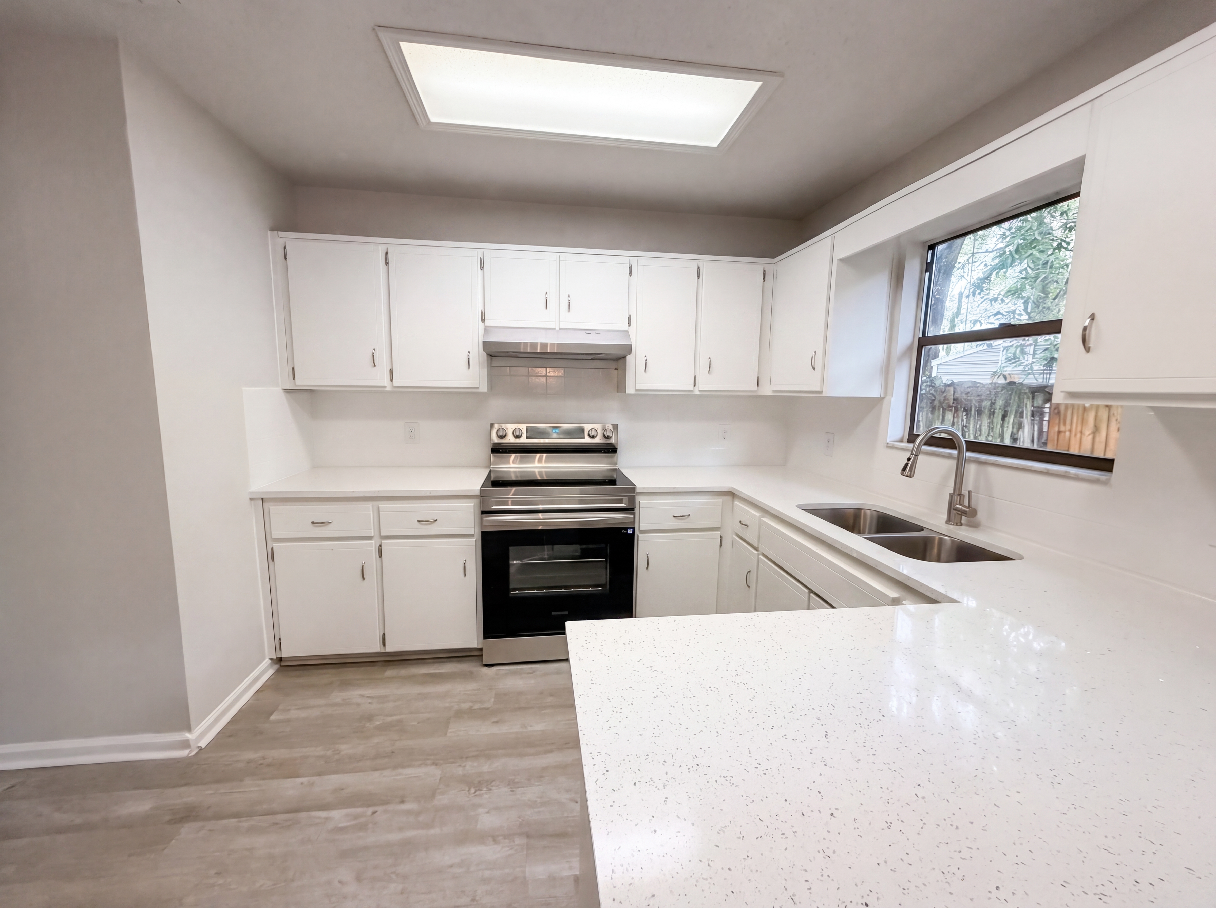 Photo 2 of 16 of 2121 Egret Ln, Fernandina Beach, FL