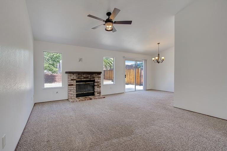 Photo 5 of 33 - 4205 Gold Ridge Way, Antelope, CA 95843
