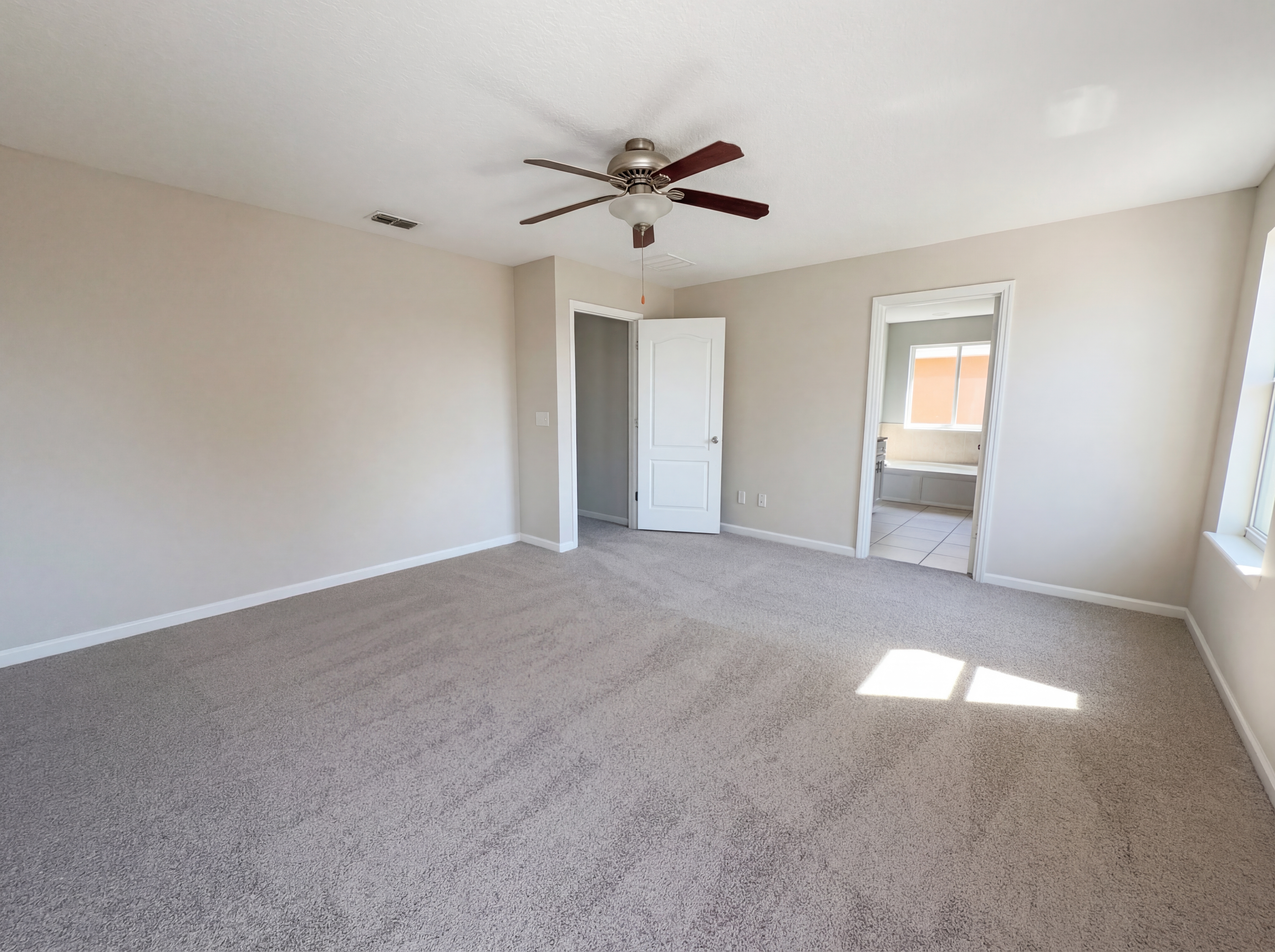 Photo 4 of 20 of 875 Quiet Stone Ln, Orange Park, FL