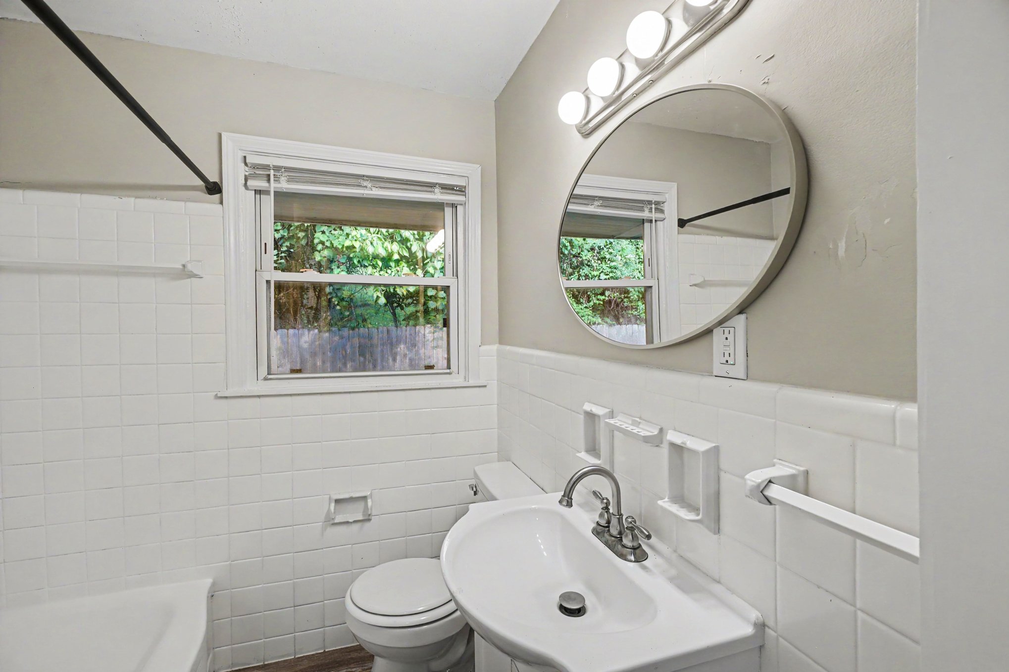 Photo 10 of 17 of 2715 James Ave, Covington, KY