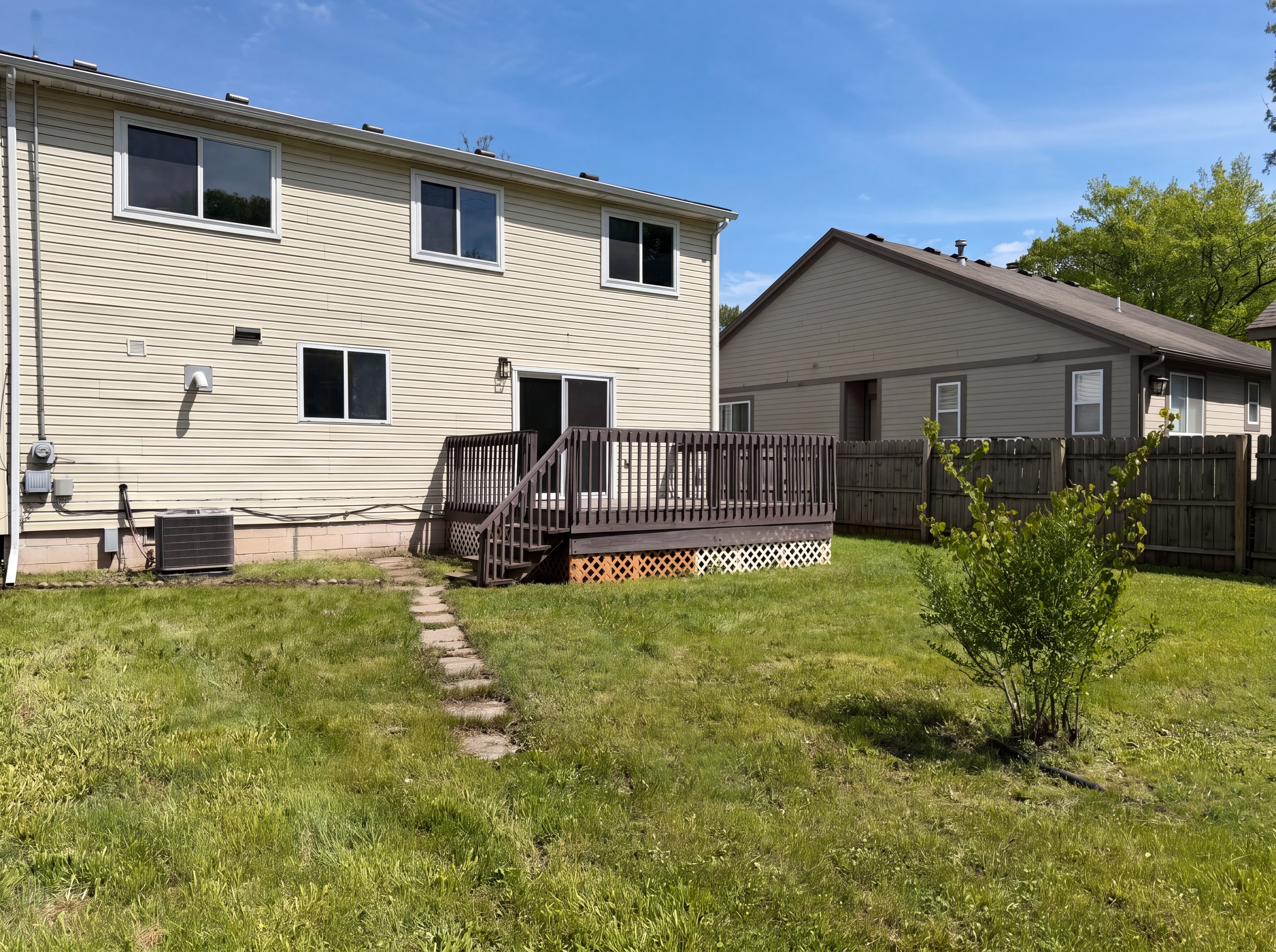 Photo 21 of 28 of 21425 Averhill St, Farmington Hills, MI