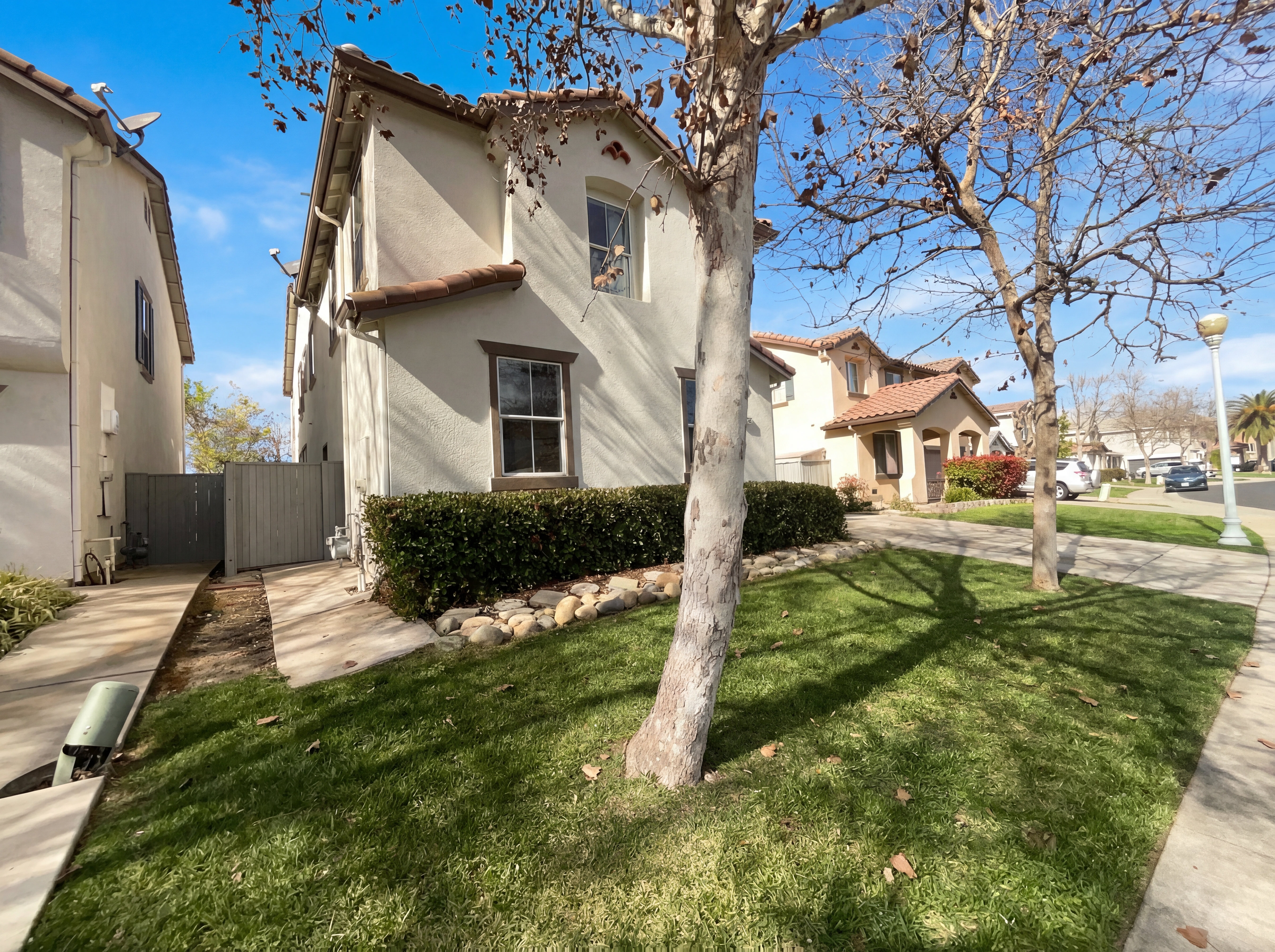 Photo 7 of 64 of 2724 Bertolani Cir, Elk Grove, CA