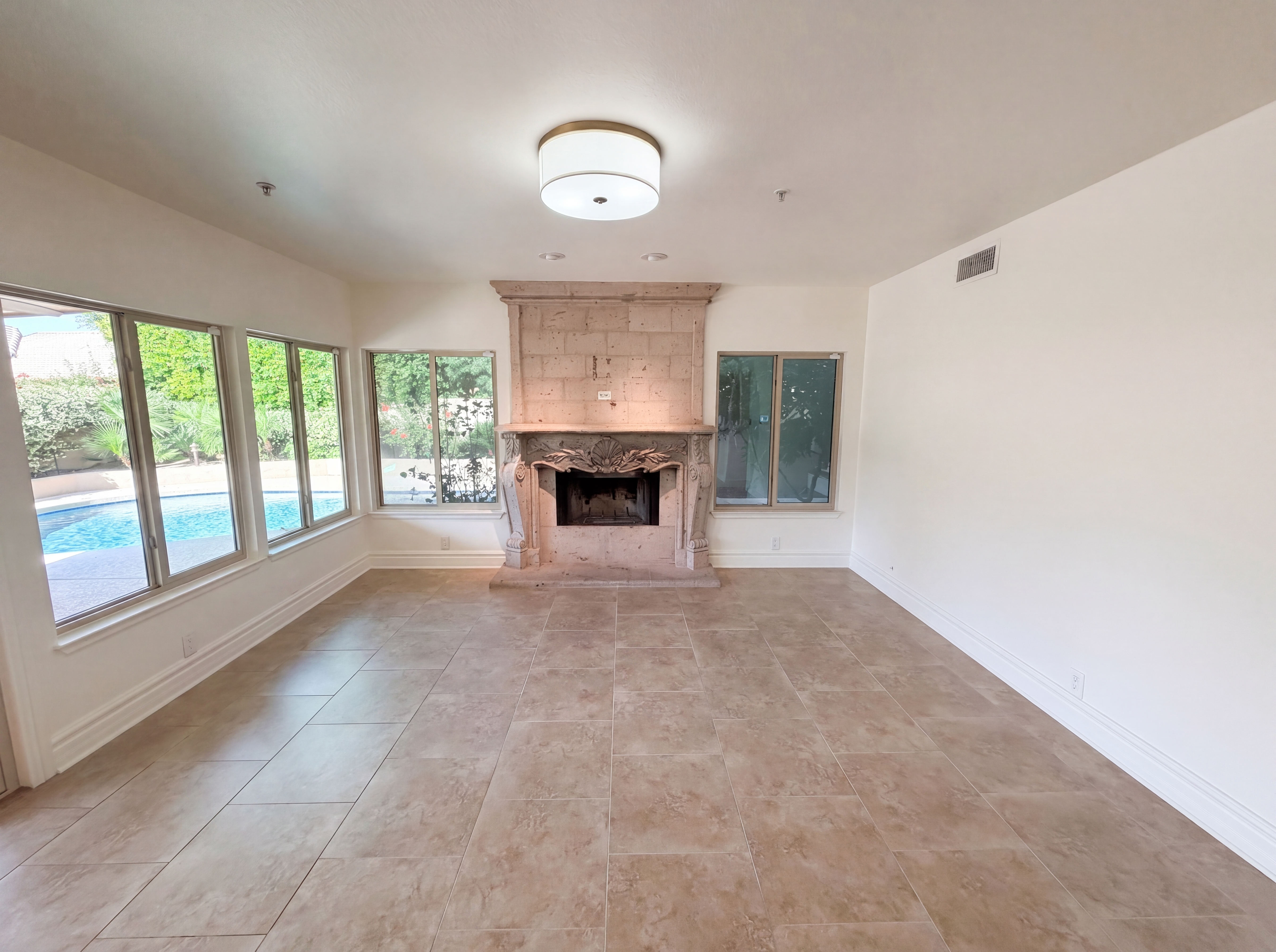 Photo 3 of 28 of 9153 E Palm Tree Dr, Scottsdale, AZ