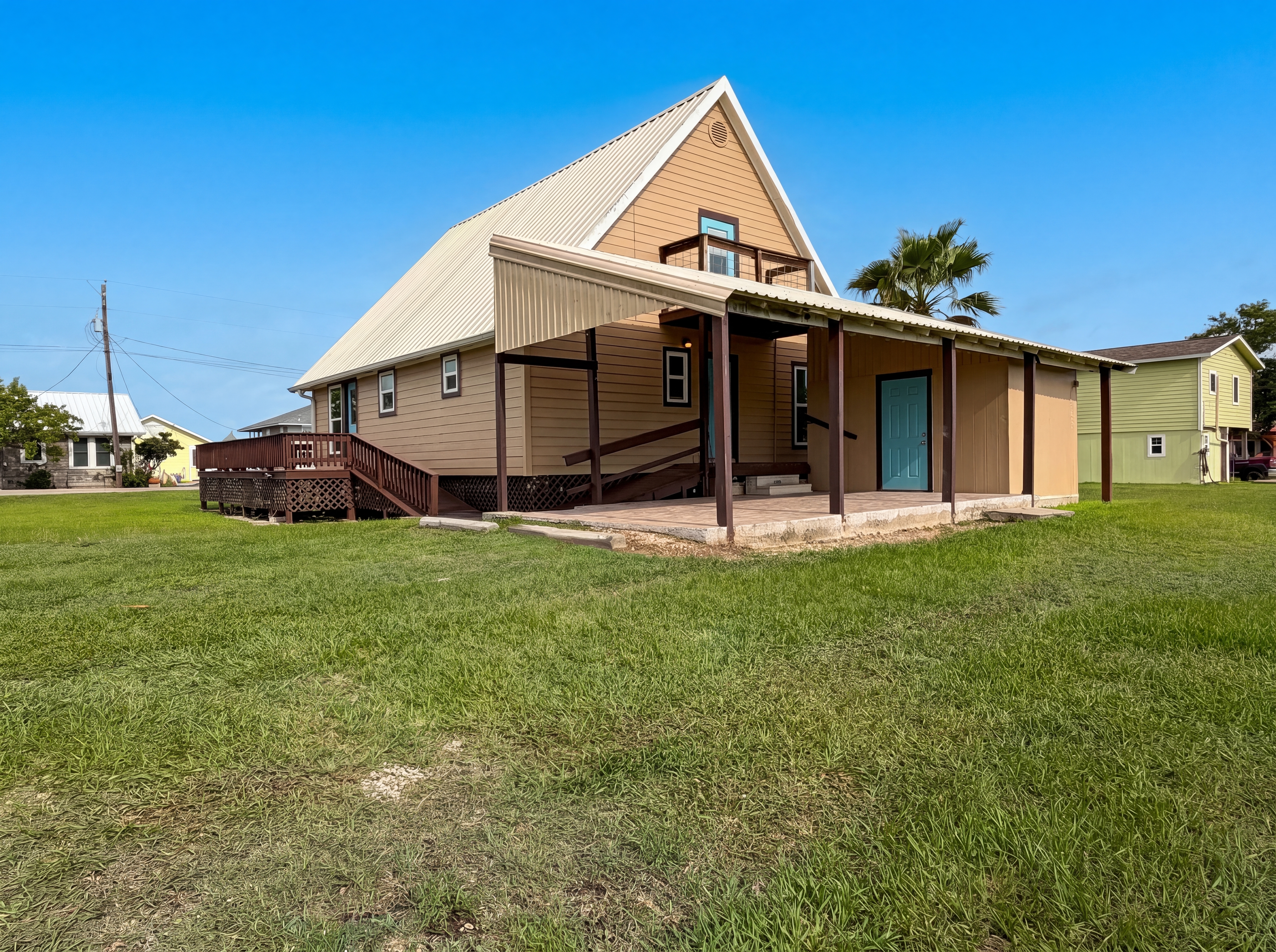 Photo 17 of 19 of 552 Marshall Johnson Ave S, Port Lavaca, TX