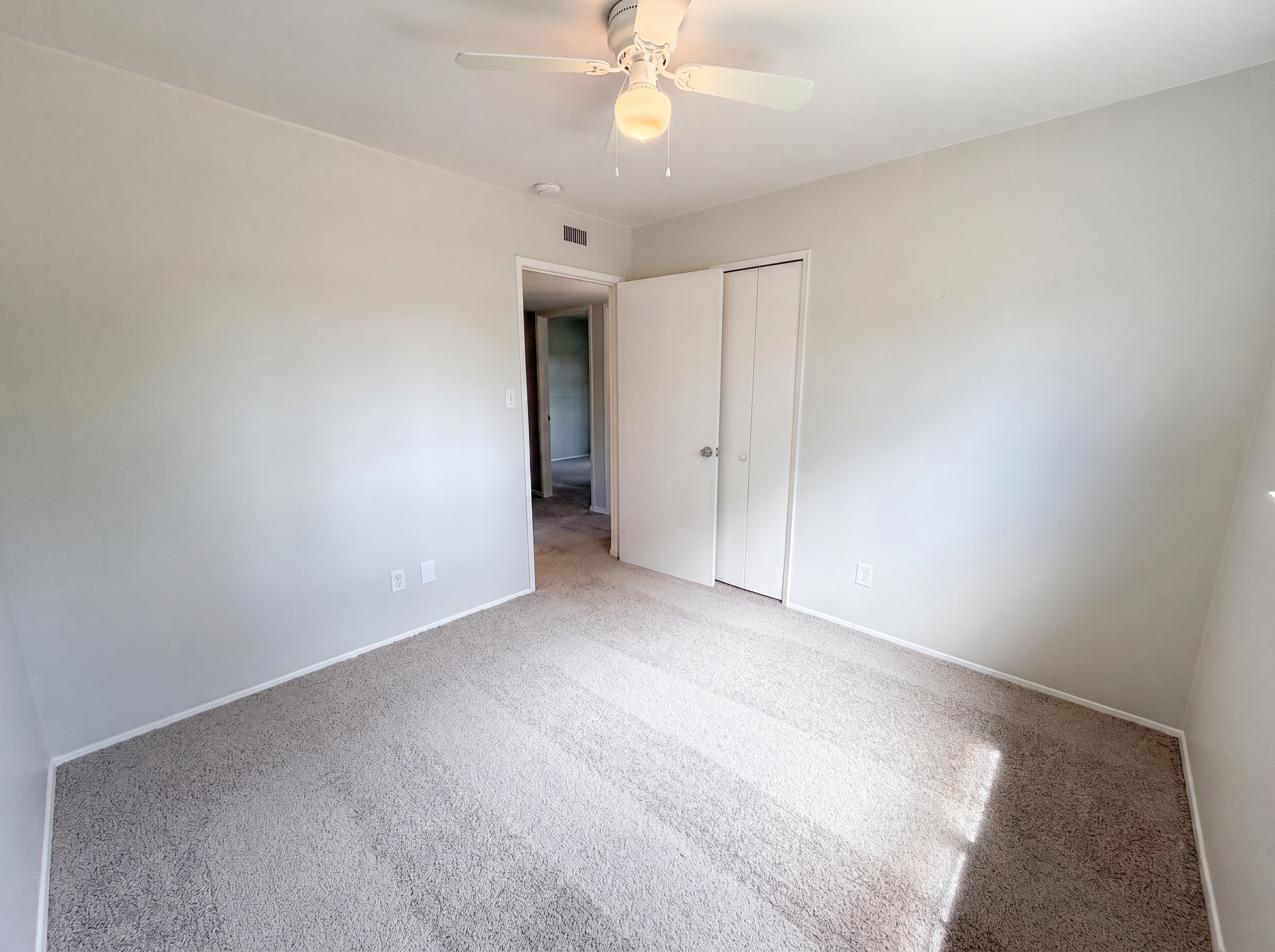 Photo 19 of 29 of 1102 Hillwood Dr, Lewisville, TX