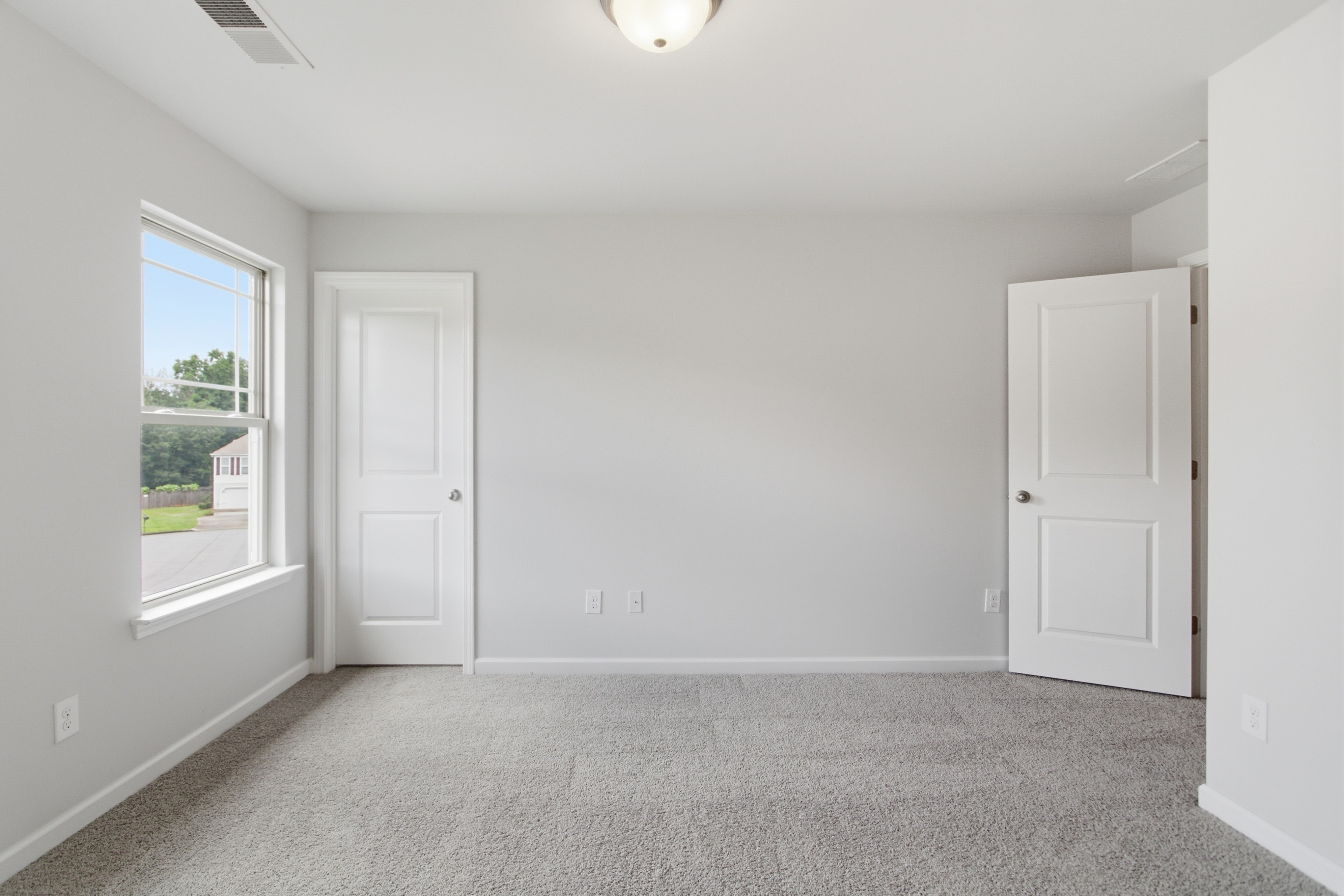 Photo 17 of 31 of 7130 Creeksong Dr, Douglasville, GA