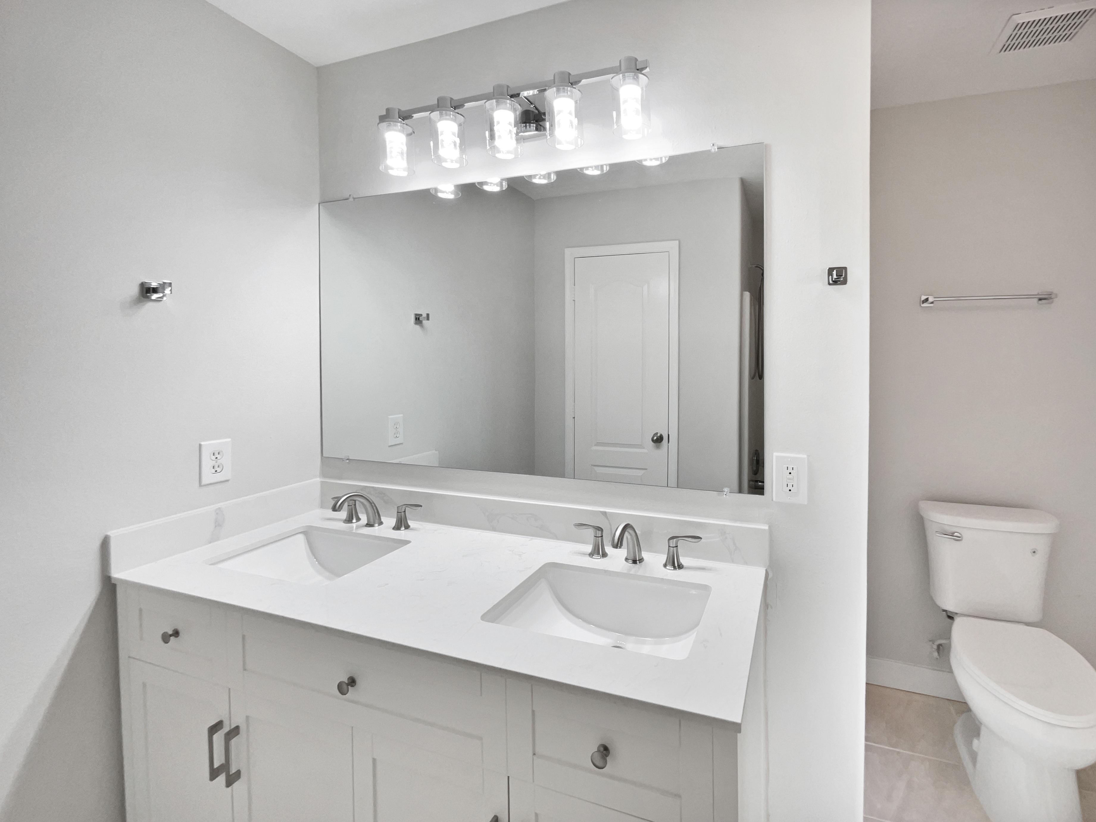 Photo 15 of 20 of 12018 Green Willow Falls Dr, Tomball, TX