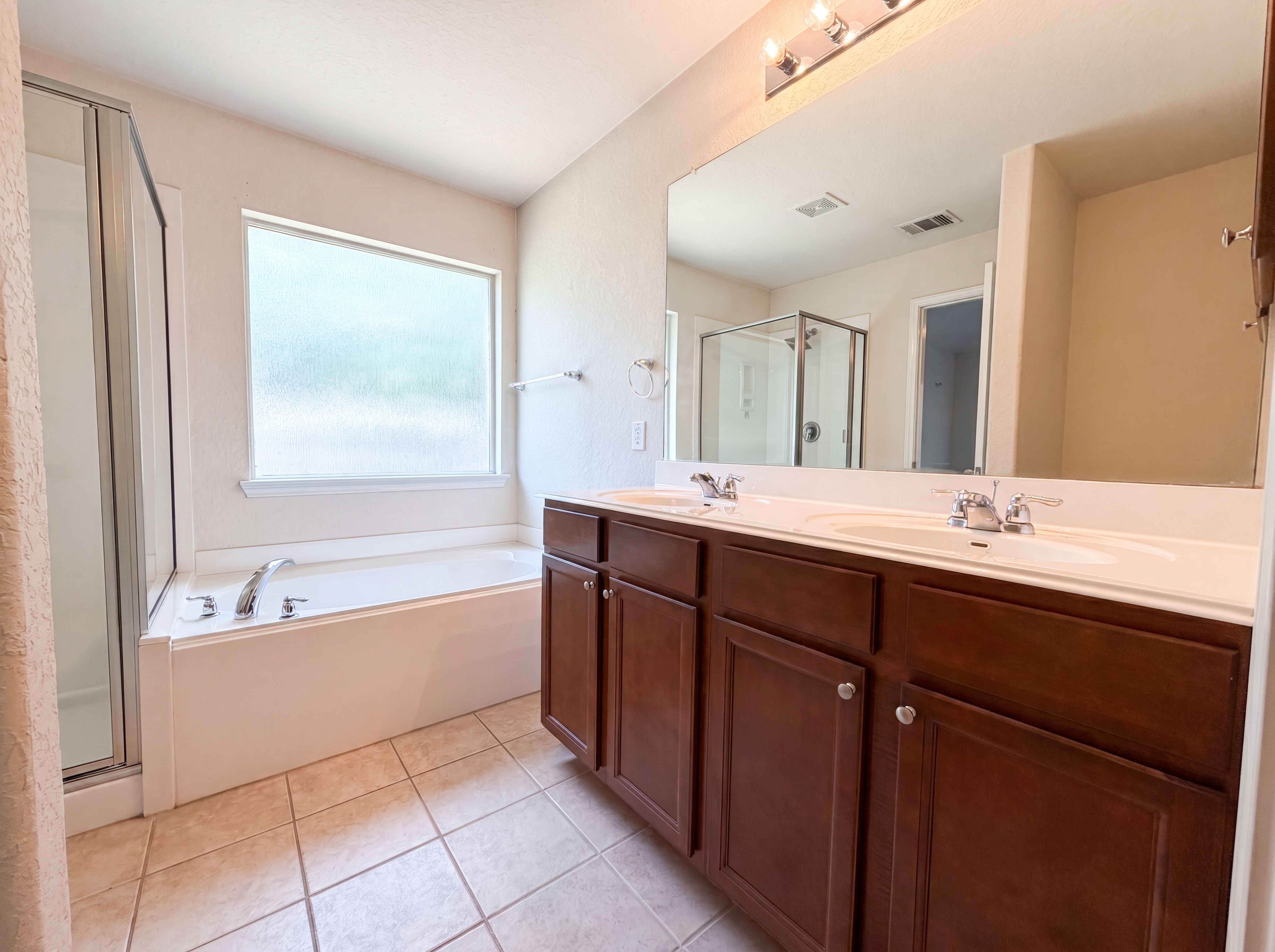 Photo 7 of 15 of 361 Saddlehorn Way, Cibolo, TX