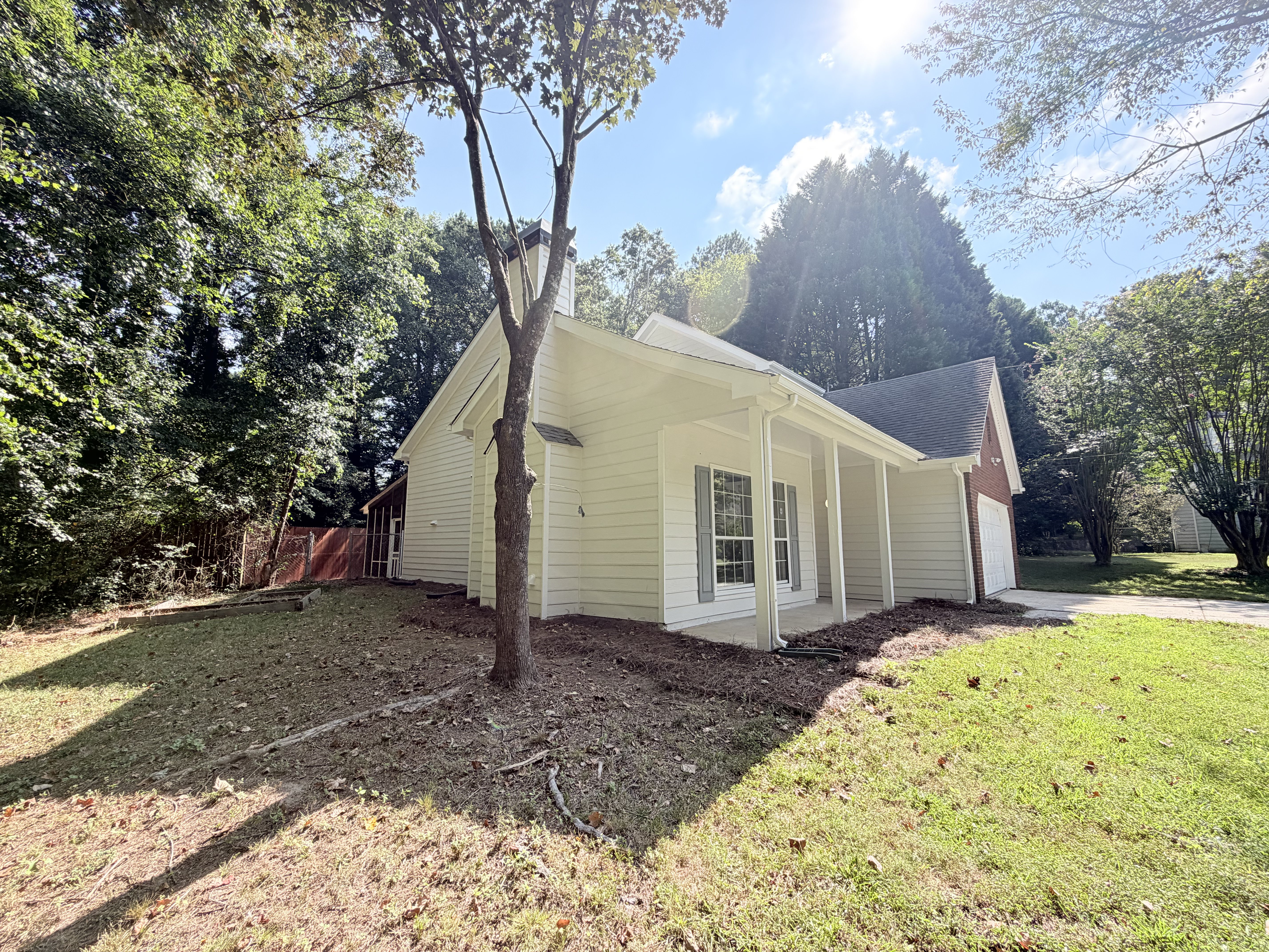 Photo 29 of 38 of 901 Lauren Kay Ct, Lawrenceville, GA
