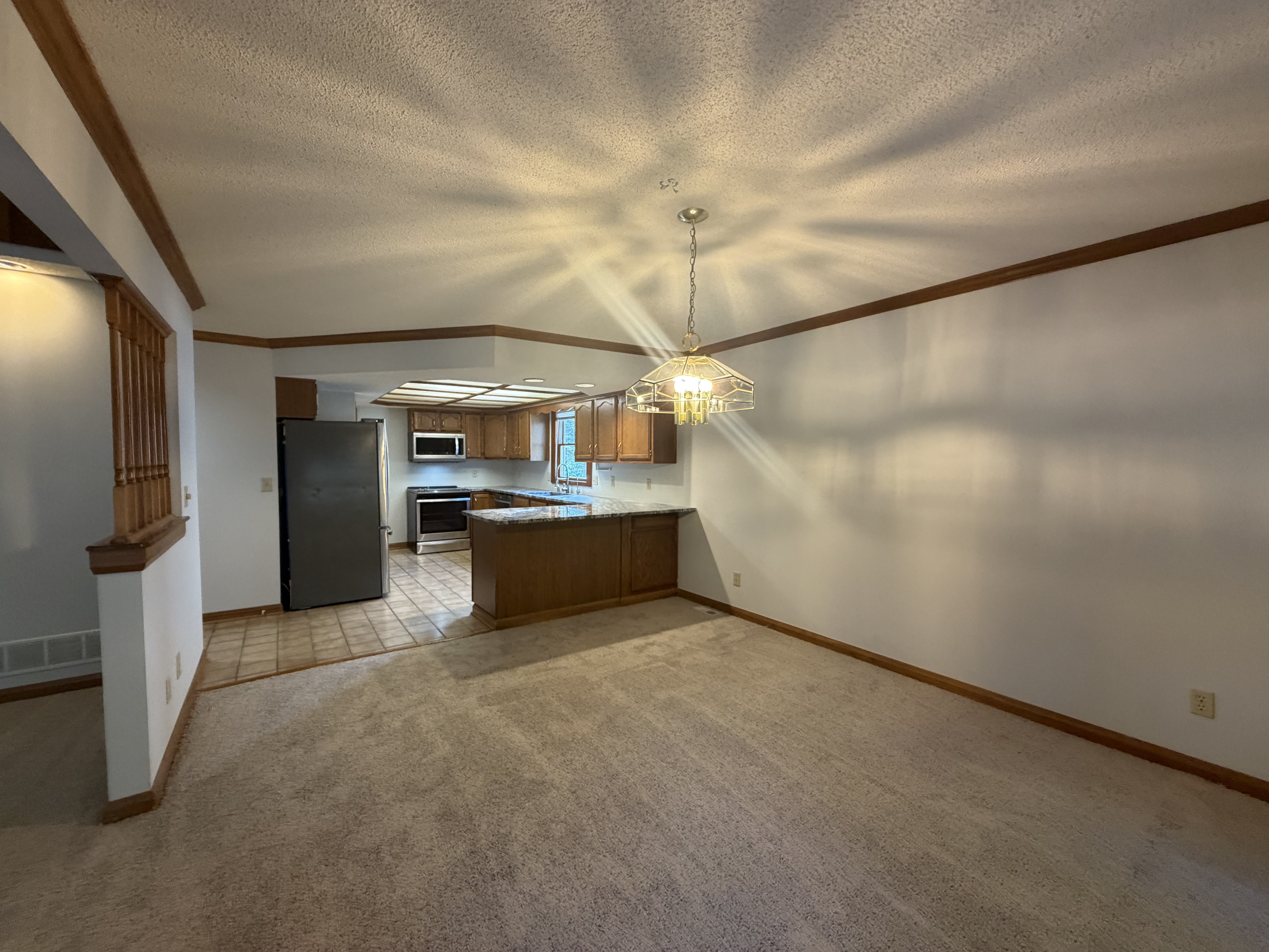 Photo 11 of 48 of 165 Juniper Ave, Westerville, OH