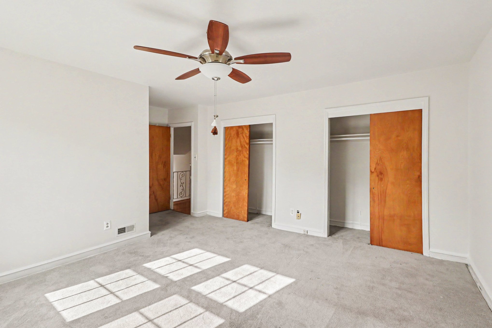 Photo 4 of 40 of 1202 Hillside Blvd, Wilmington, DE