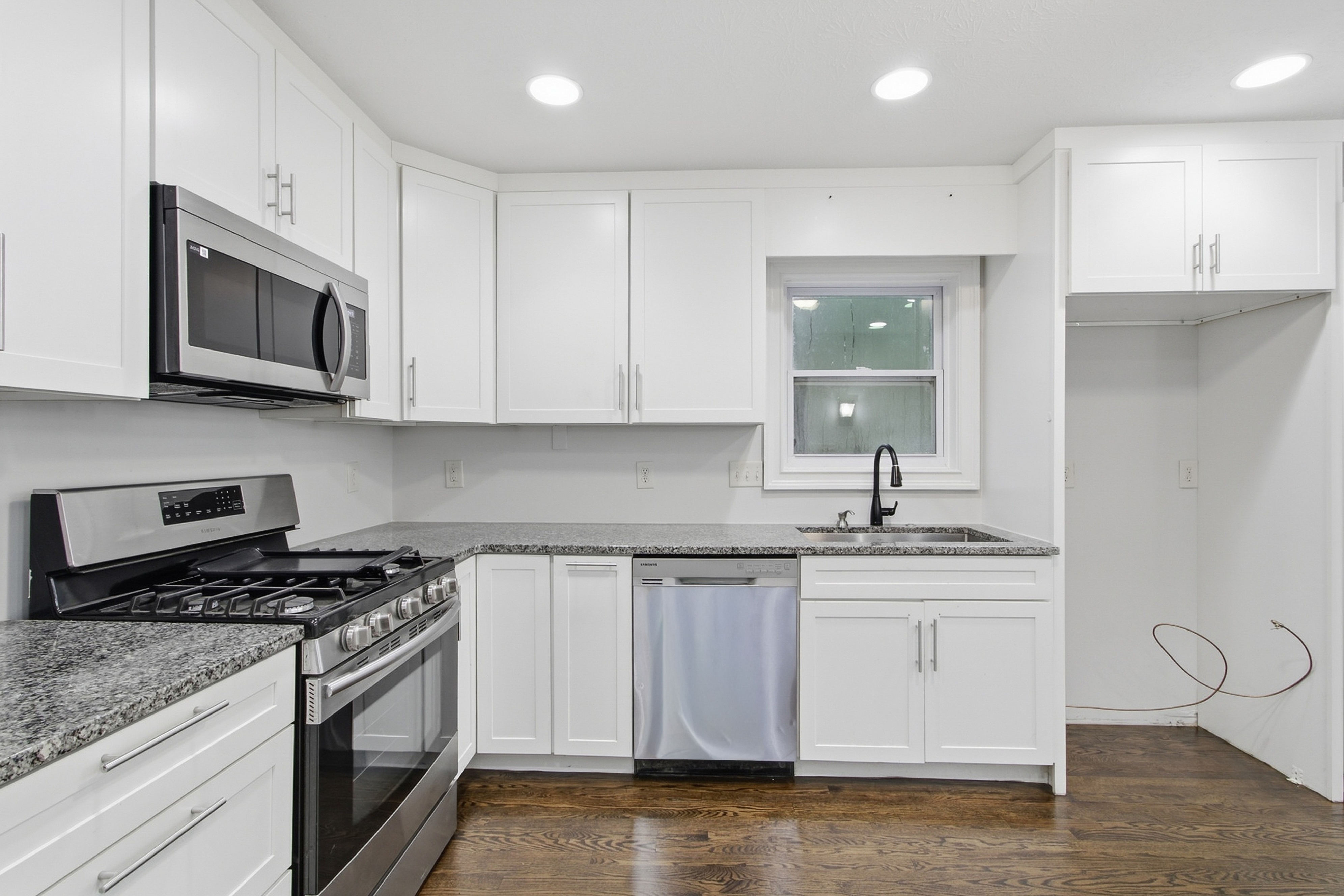 Photo 11 of 29 of 3240 Valley View St, Powder Springs, GA