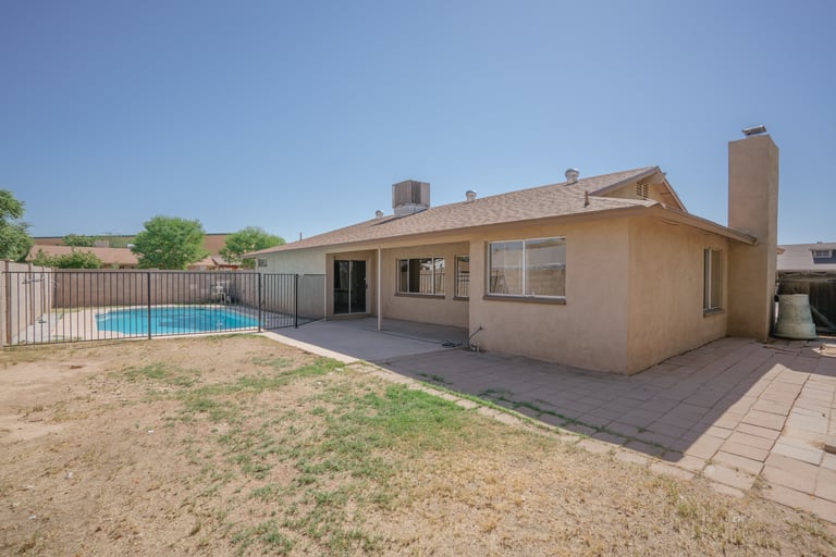 Photo 24 of 26 - 7702 W Catalina Dr, Phoenix, AZ 85033