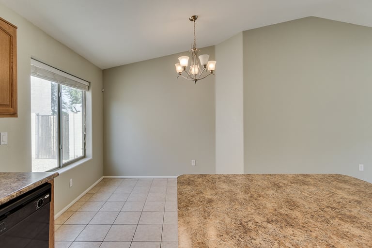 Photo 3 of 29 - 4182 E Tanzanite Ln, San Tan Valley, AZ 85143