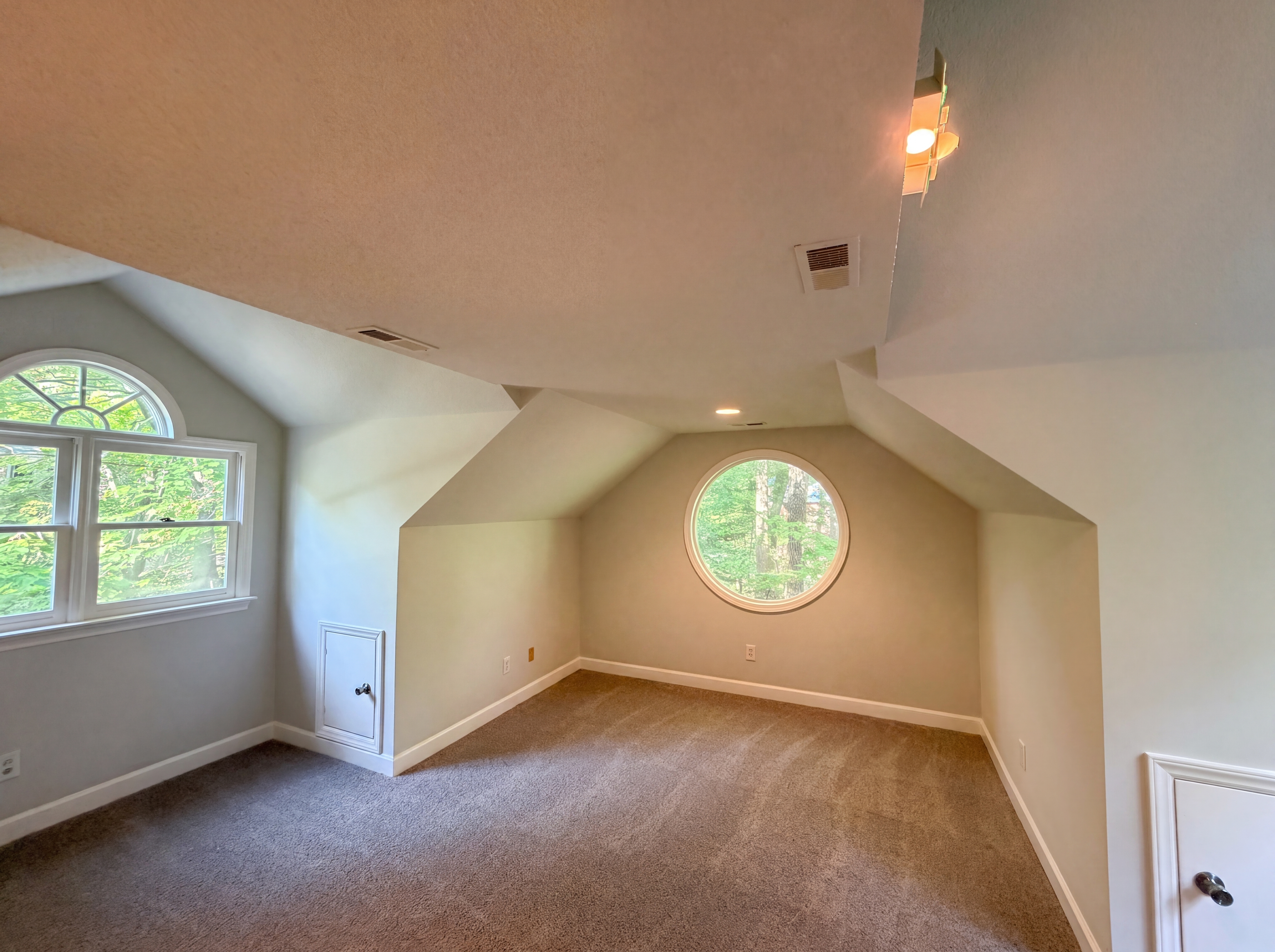 Photo 7 of 16 of 6104 Crupper Ct, Raleigh, NC