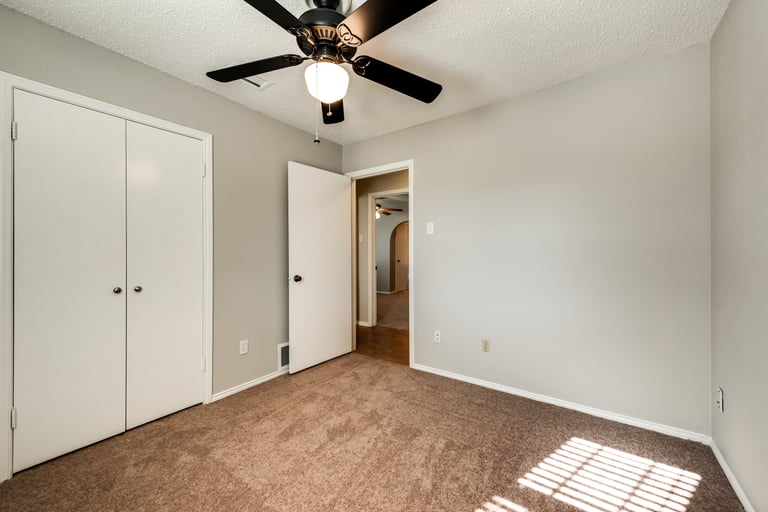 Photo 16 of 27 - 1029 Delores Dr, Garland, TX 75040