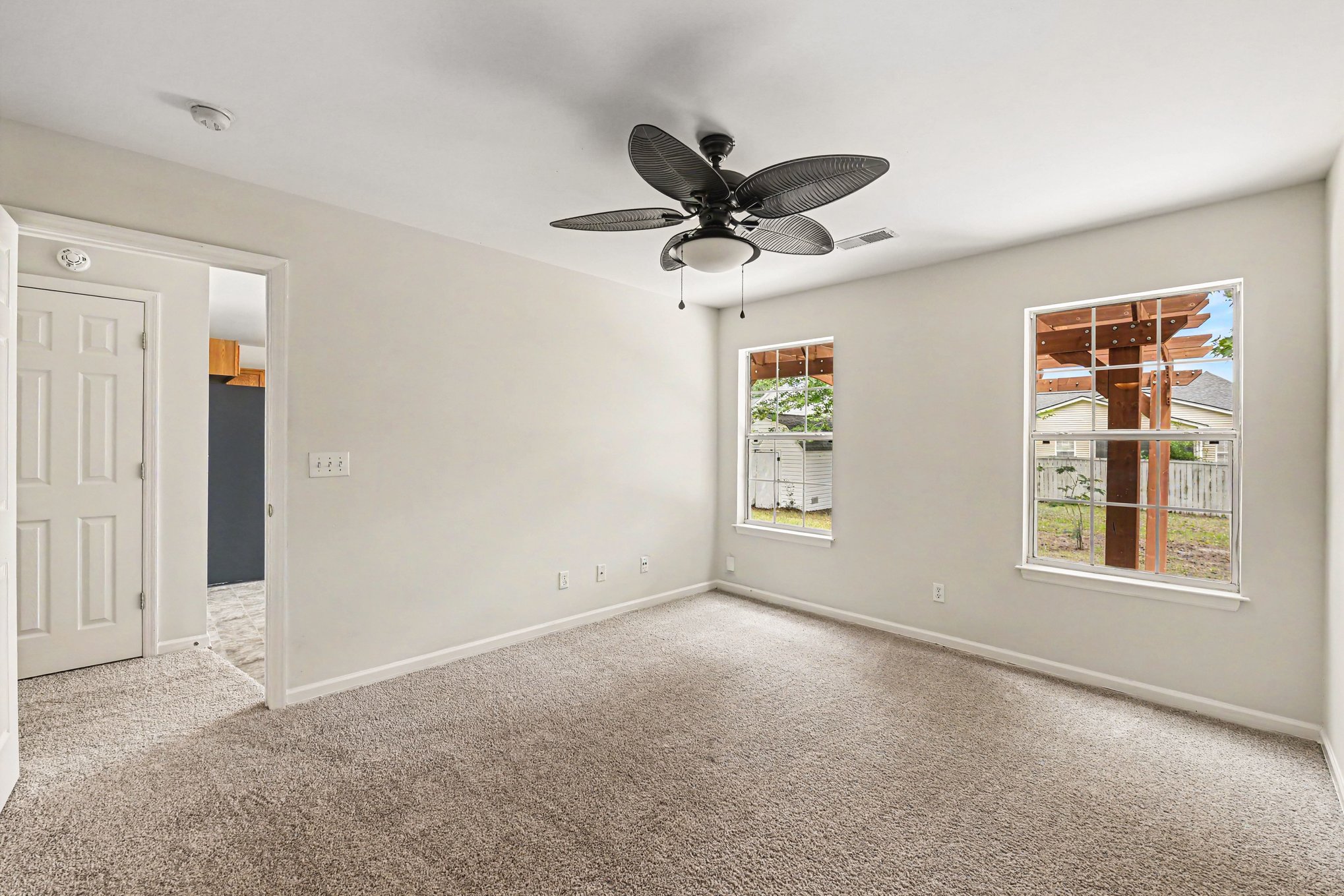 Photo 3 of 17 of 4861 Hearthside Dr, Summerville, SC