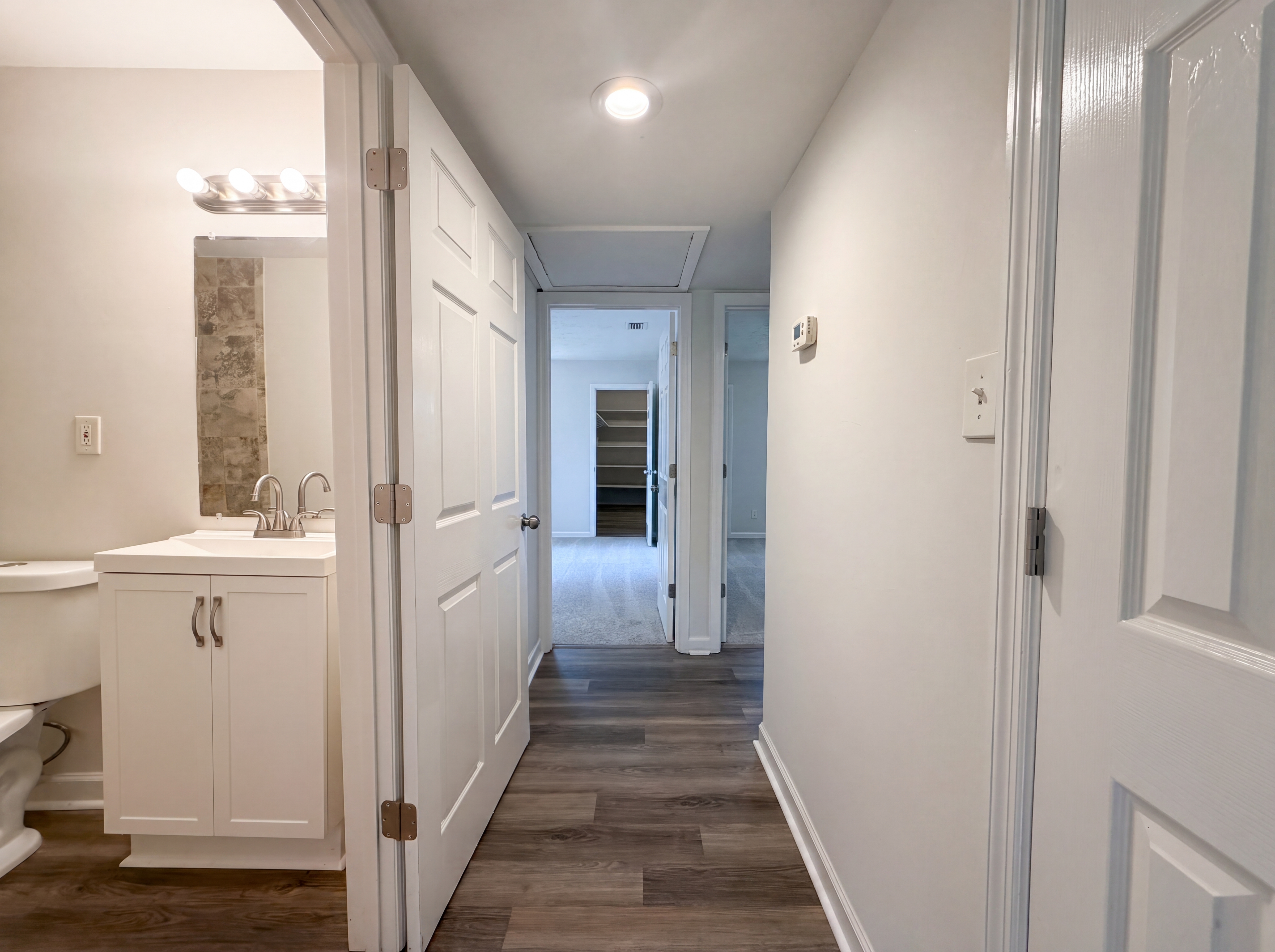 Photo 14 of 19 of 7361 Proxima Rd, Jacksonville, FL