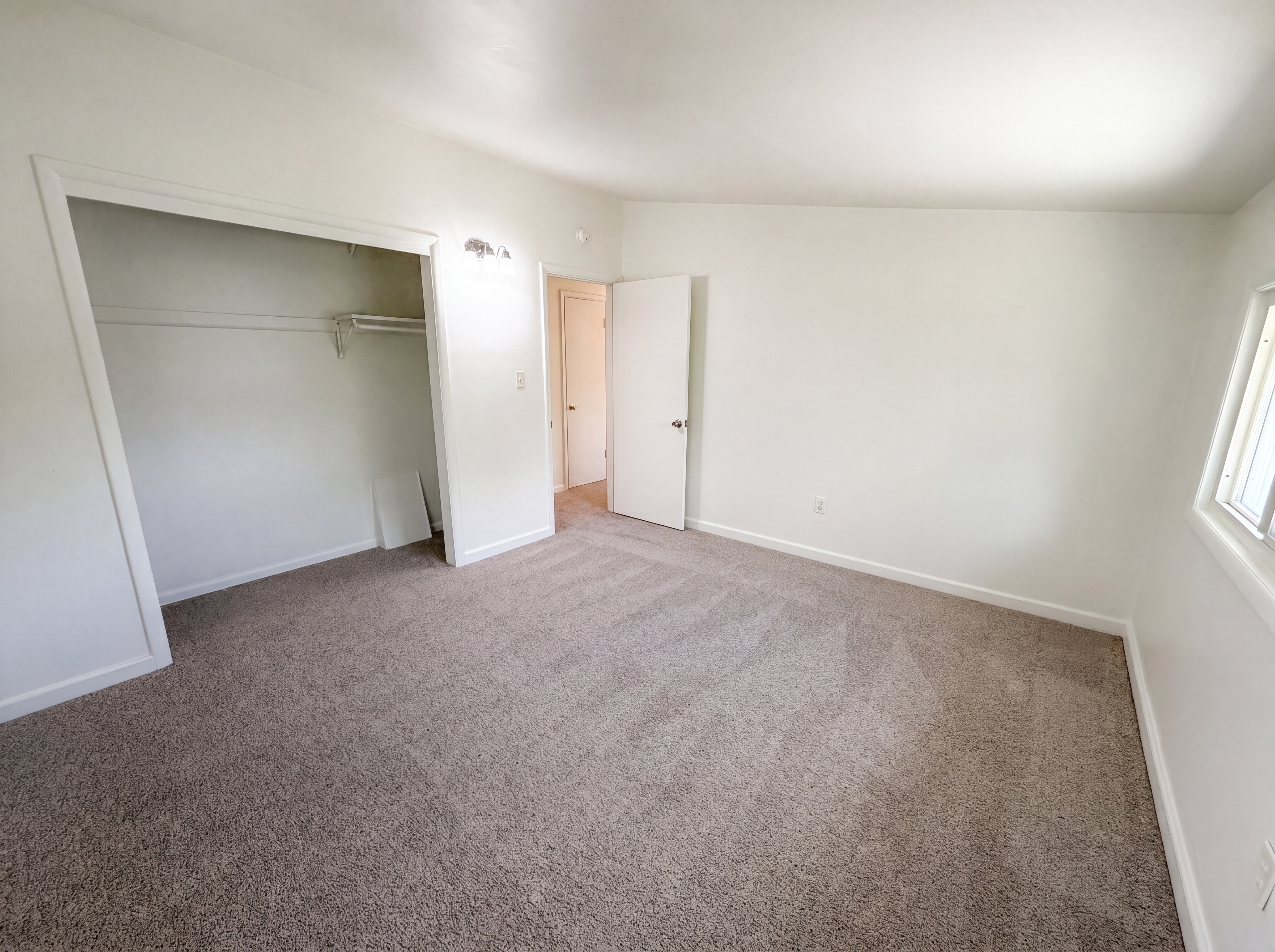 Photo 18 of 27 of 519 N Gilbert St, Castle Rock, CO