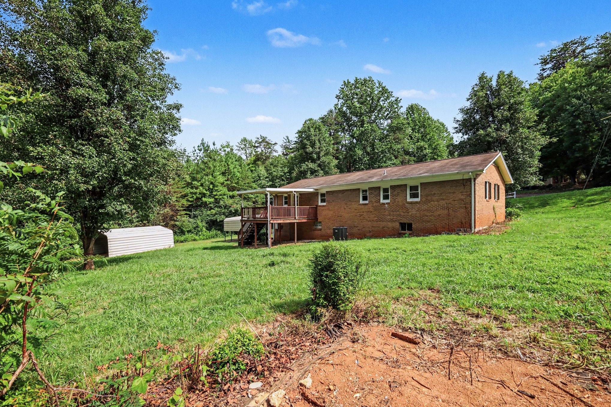 Photo 5 of 21 of 6338 Fairlane St, Hickory, NC