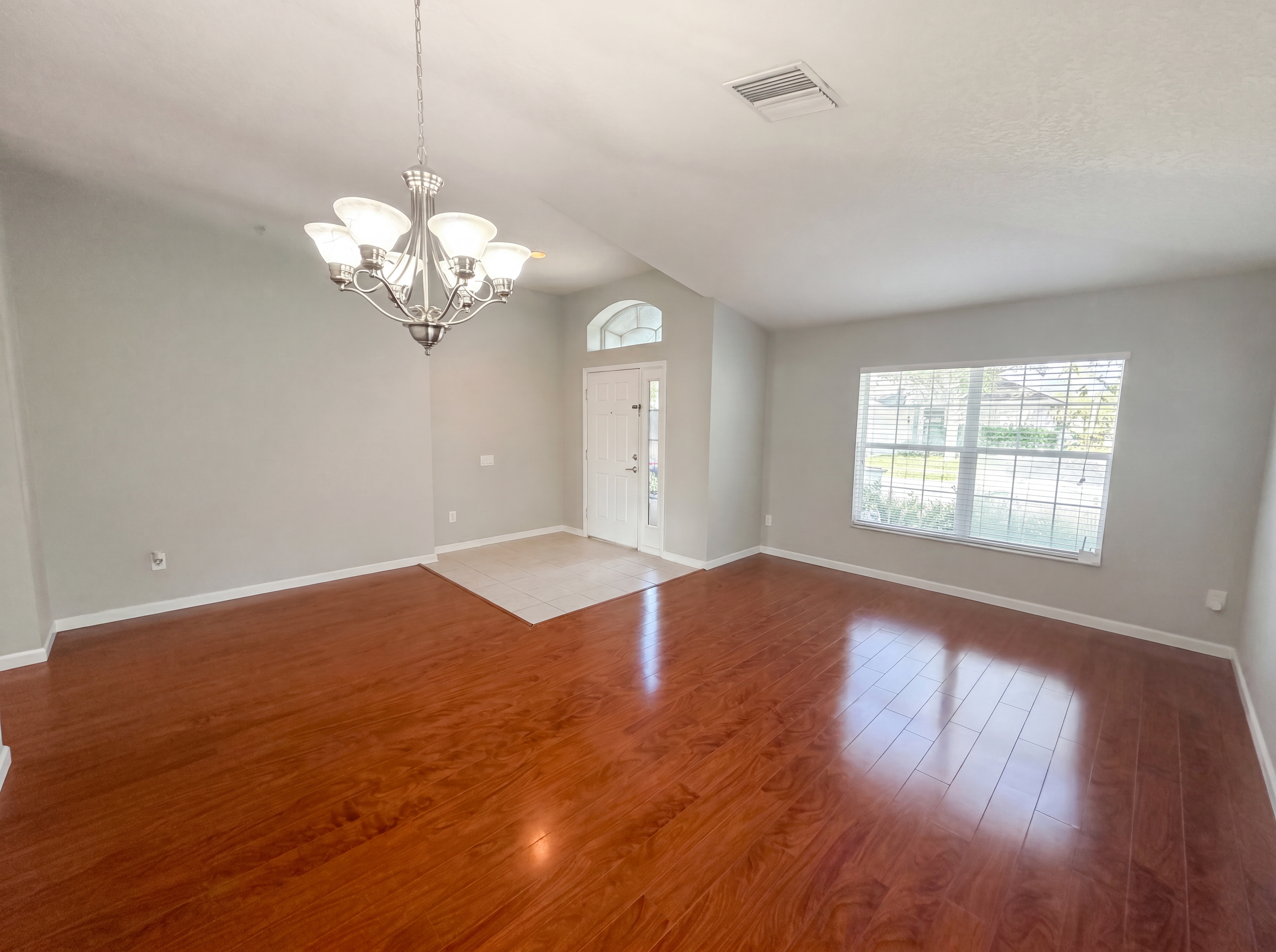 Photo 3 of 28 of 575 Sea Holly Dr, Brooksville, FL
