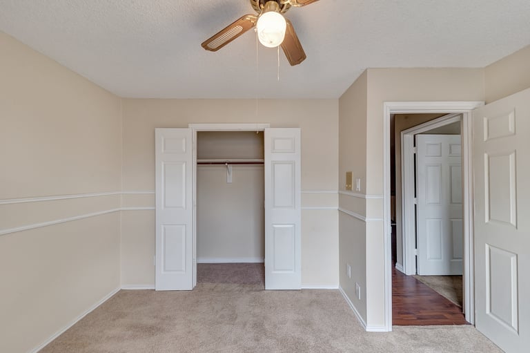Photo 29 of 35 - 6711 Keeler Dr, Arlington, TX 76001