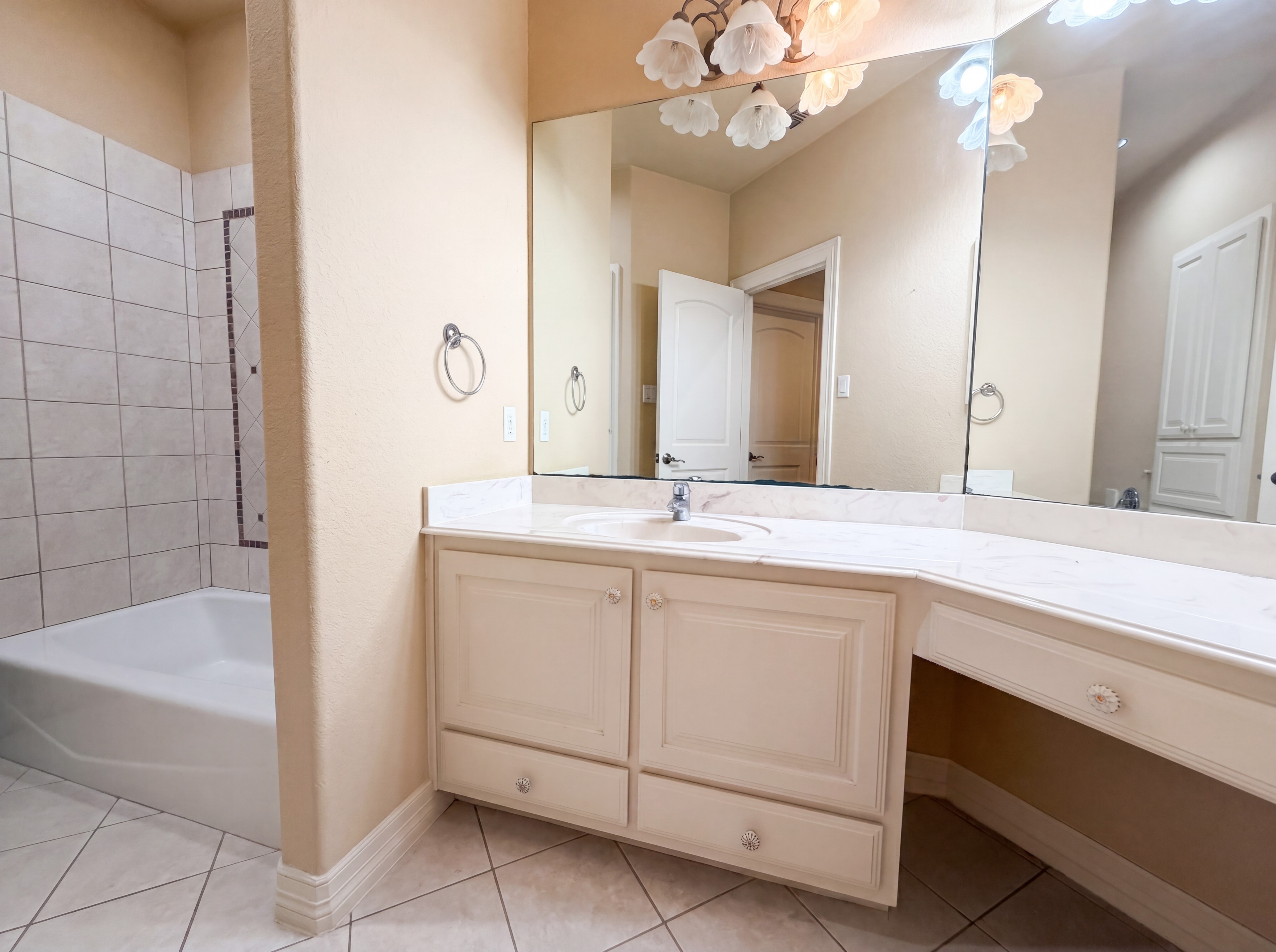 Photo 21 of 23 of 20646 Wahl Ln, San Antonio, TX