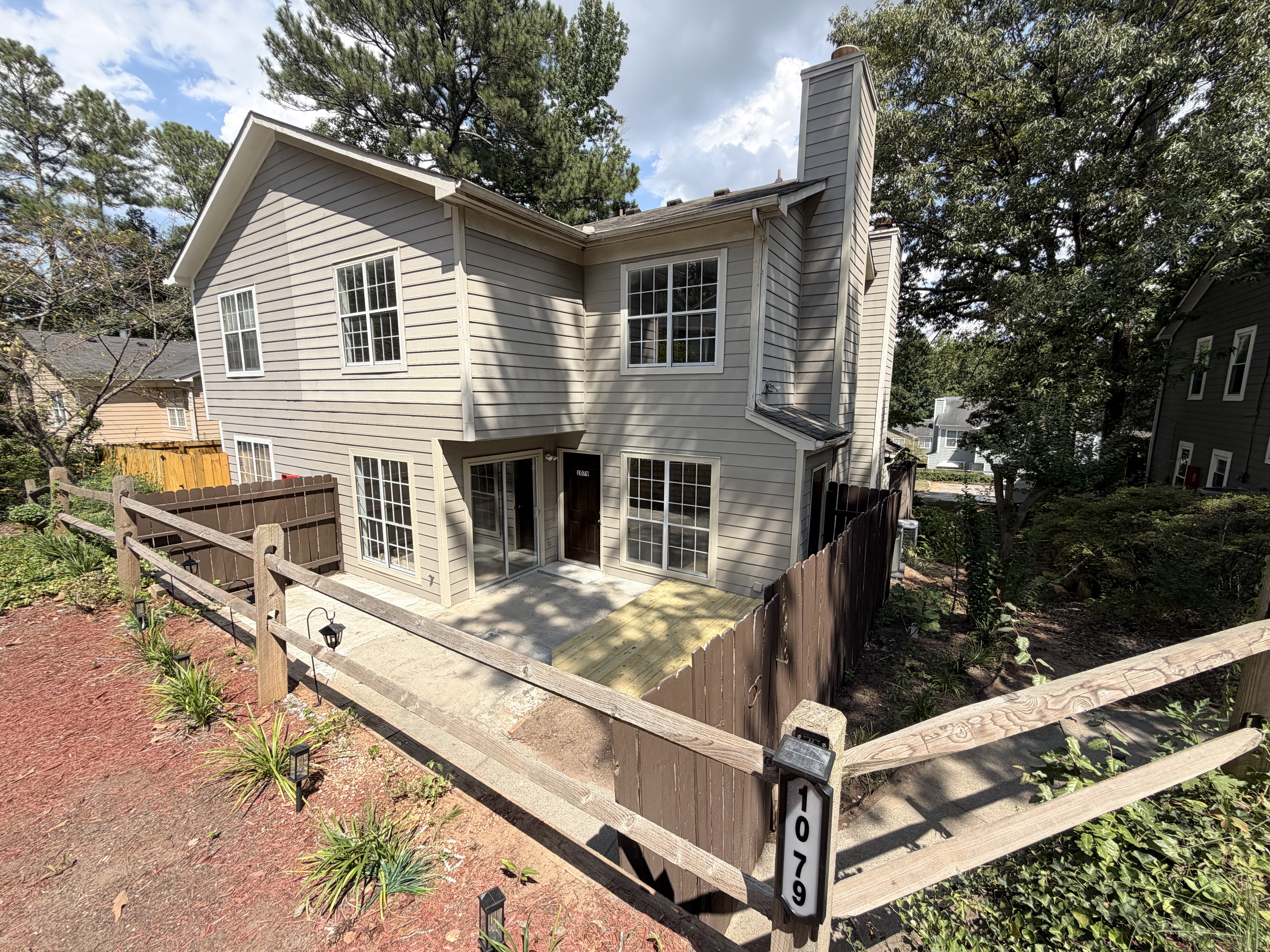 Photo 5 of 31 of 1079 Brittwood Pl, Norcross, GA