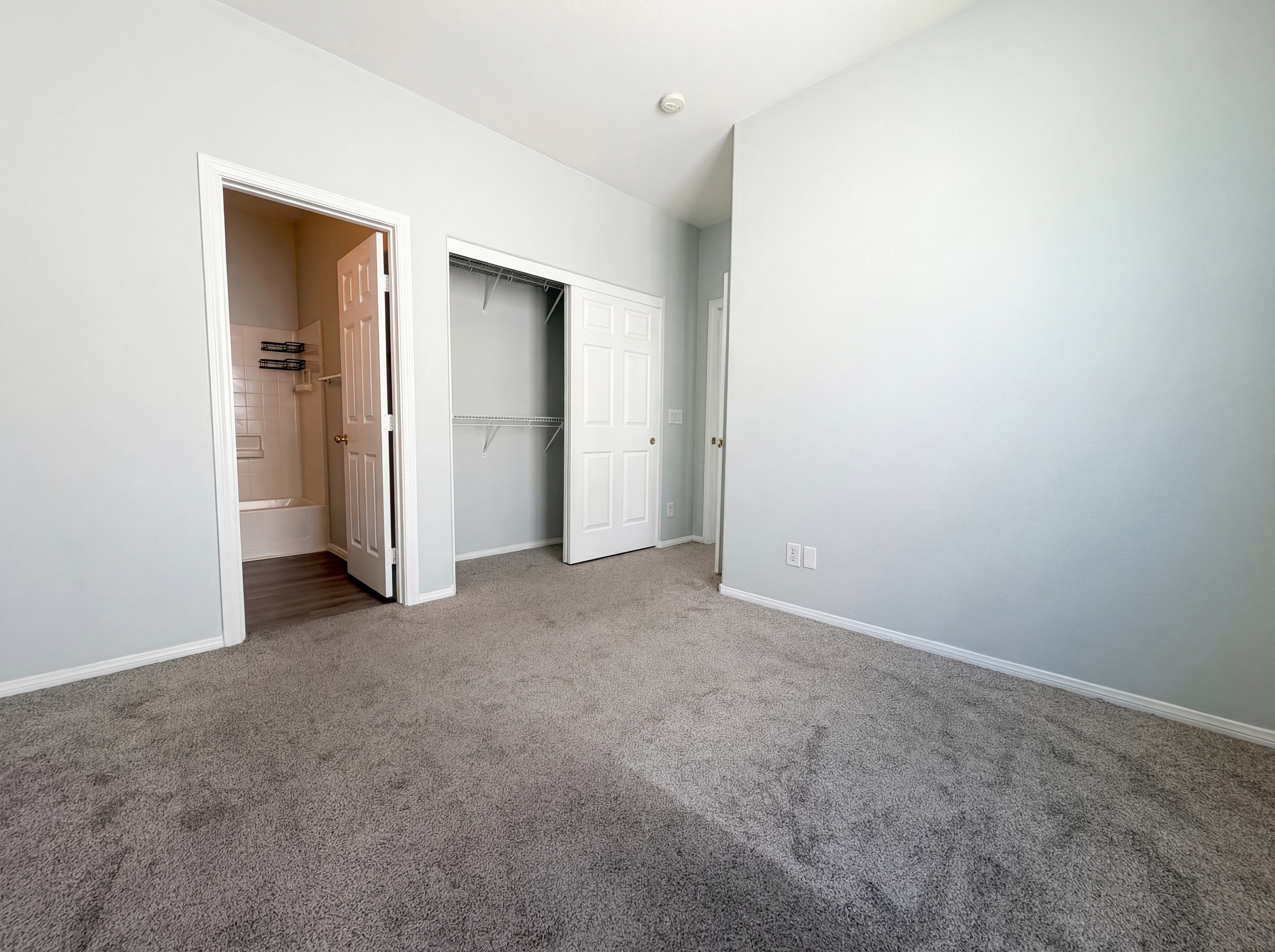 Photo 4 of 26 of 1310 Horizon Village Ave, Las Vegas, NV