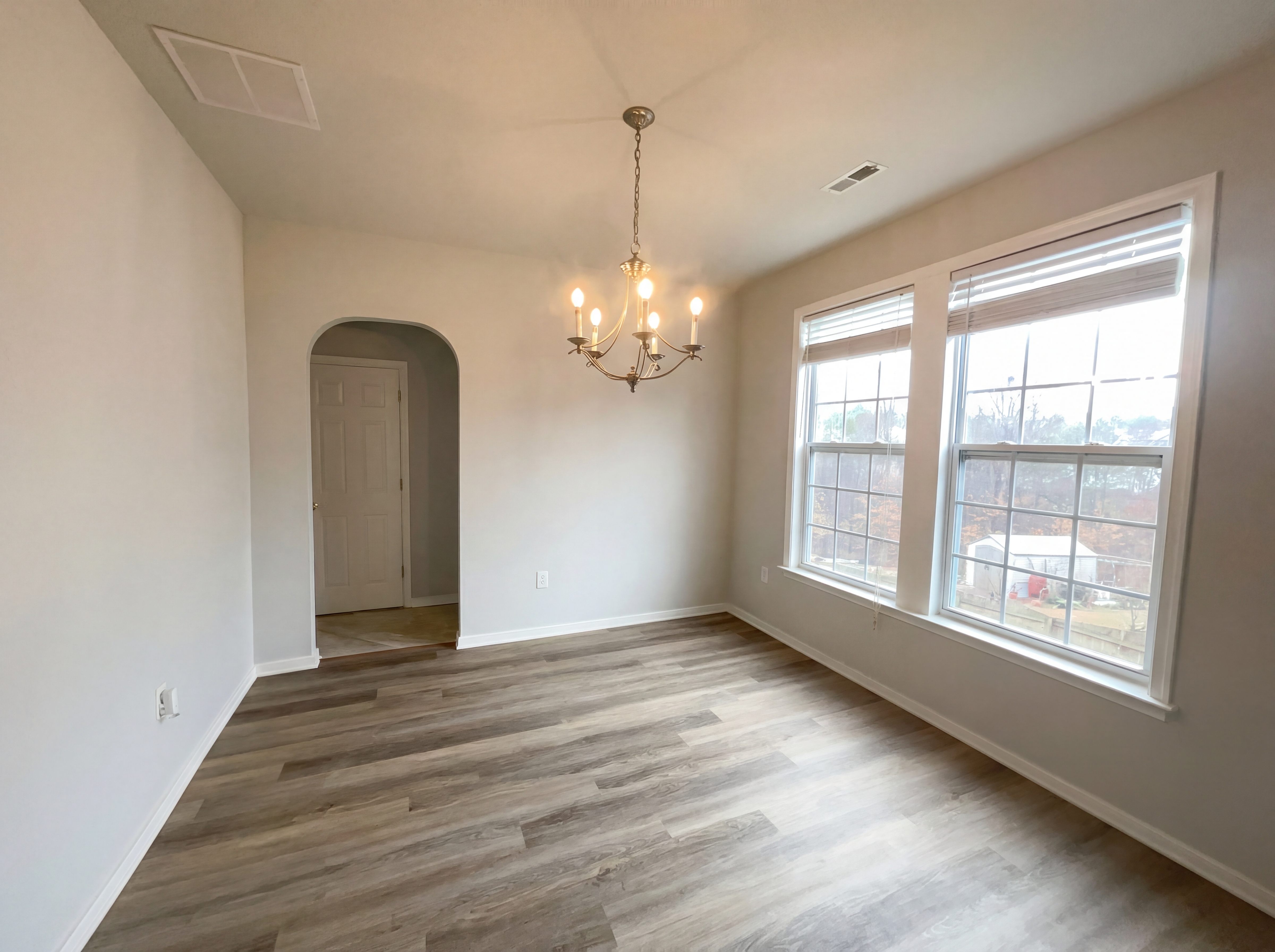 Photo 7 of 21 of 13166 Stockleigh Dr, Chester, VA