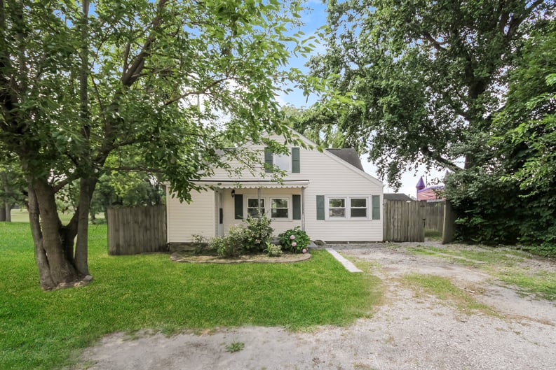 Property photo 1 of 1107 E Joliet St