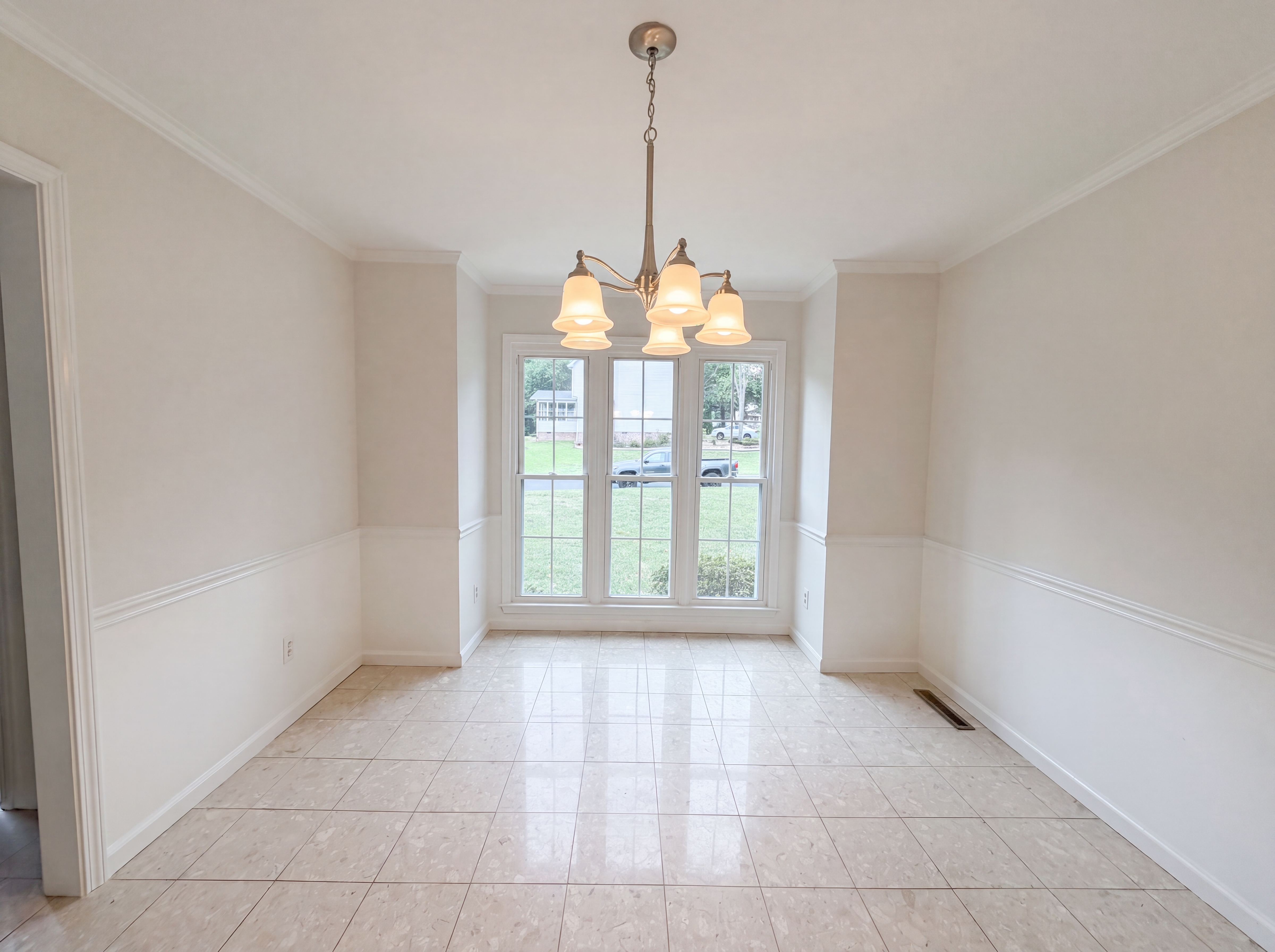 Photo 7 of 23 of 417 Vincent Ct, Salisbury, NC