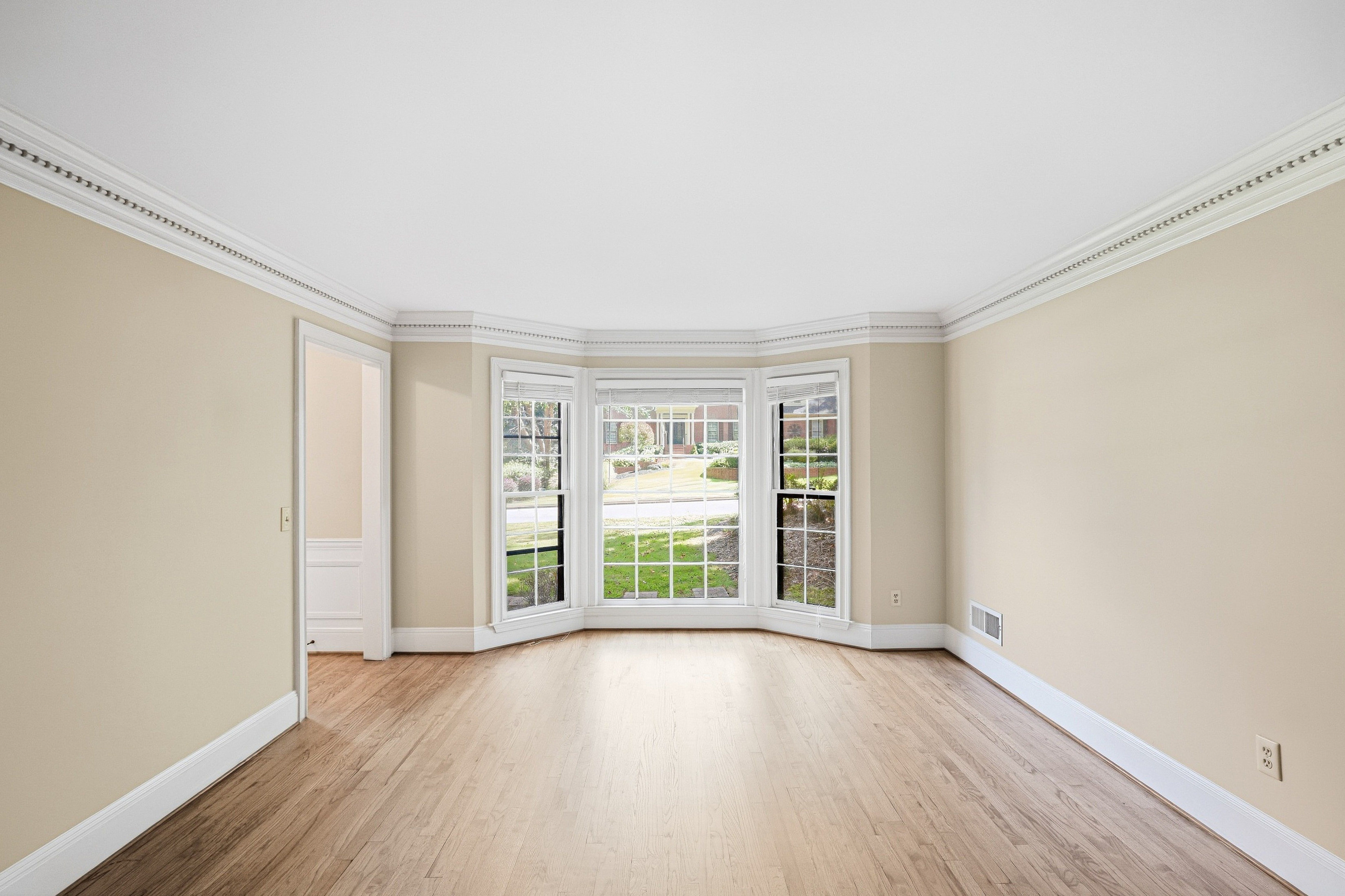 Photo 21 of 54 of 2360 Kimbrough Ct, Sandy Springs, GA